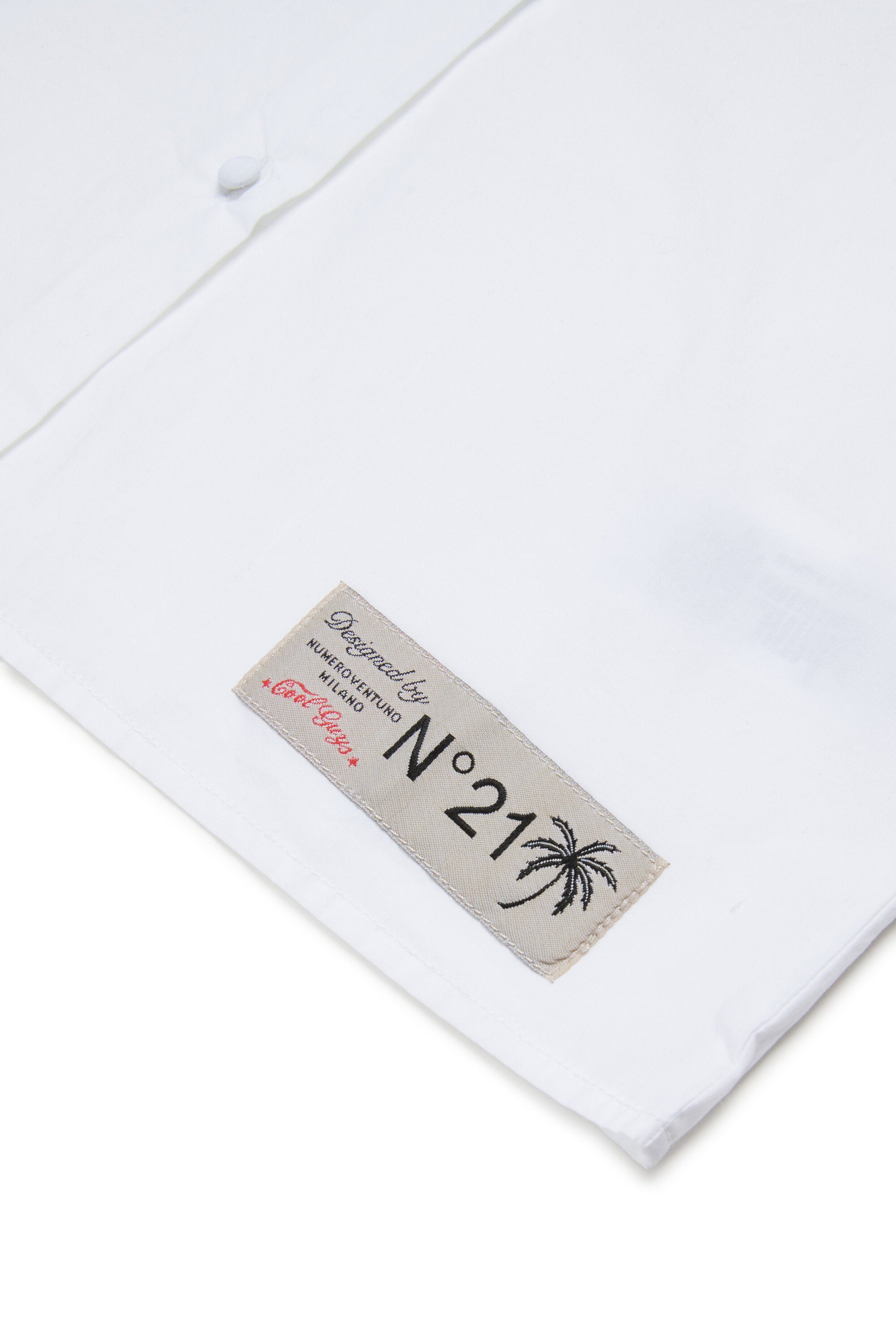 Sleeveless shirt with logo