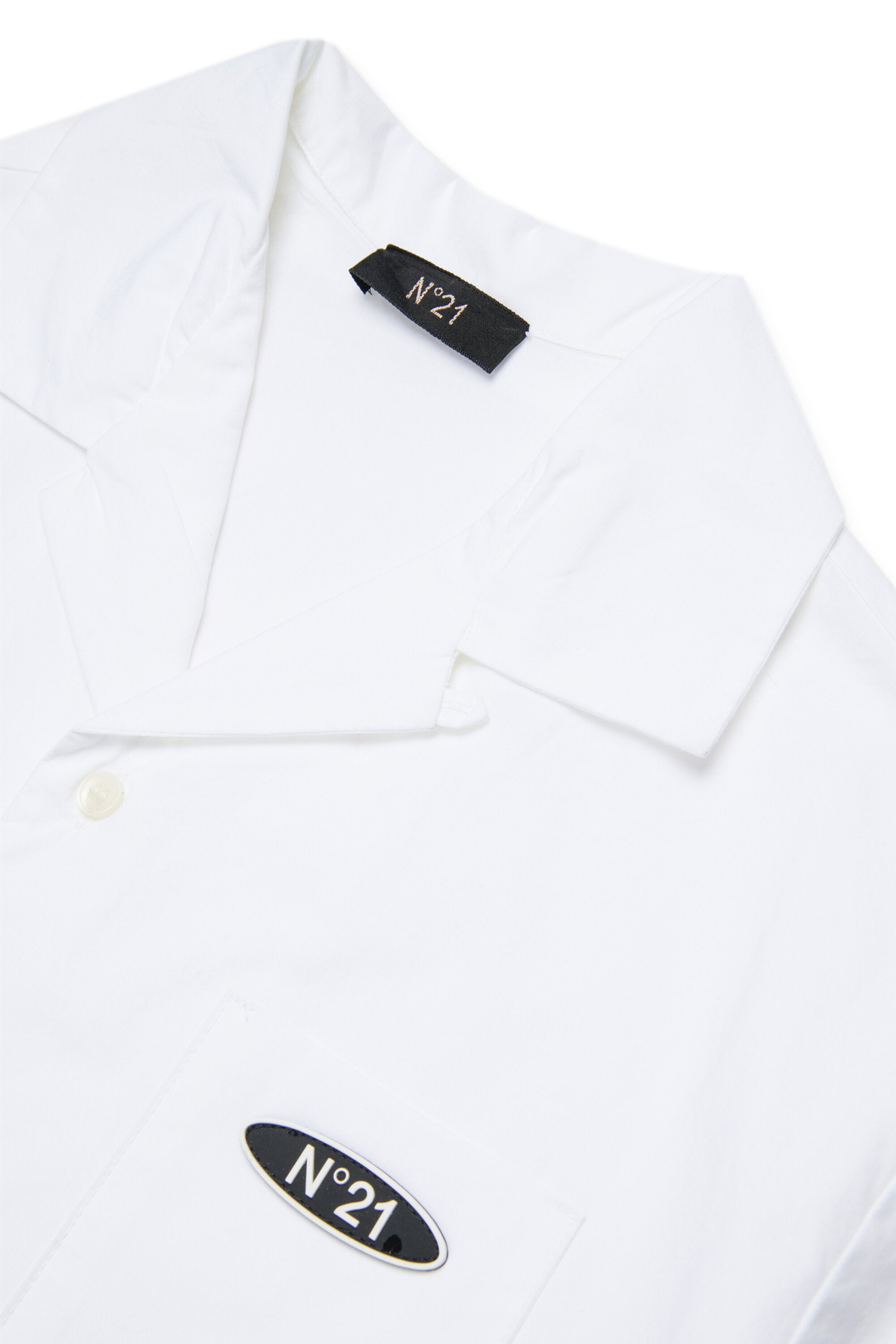 Short-sleeved shirt with logo