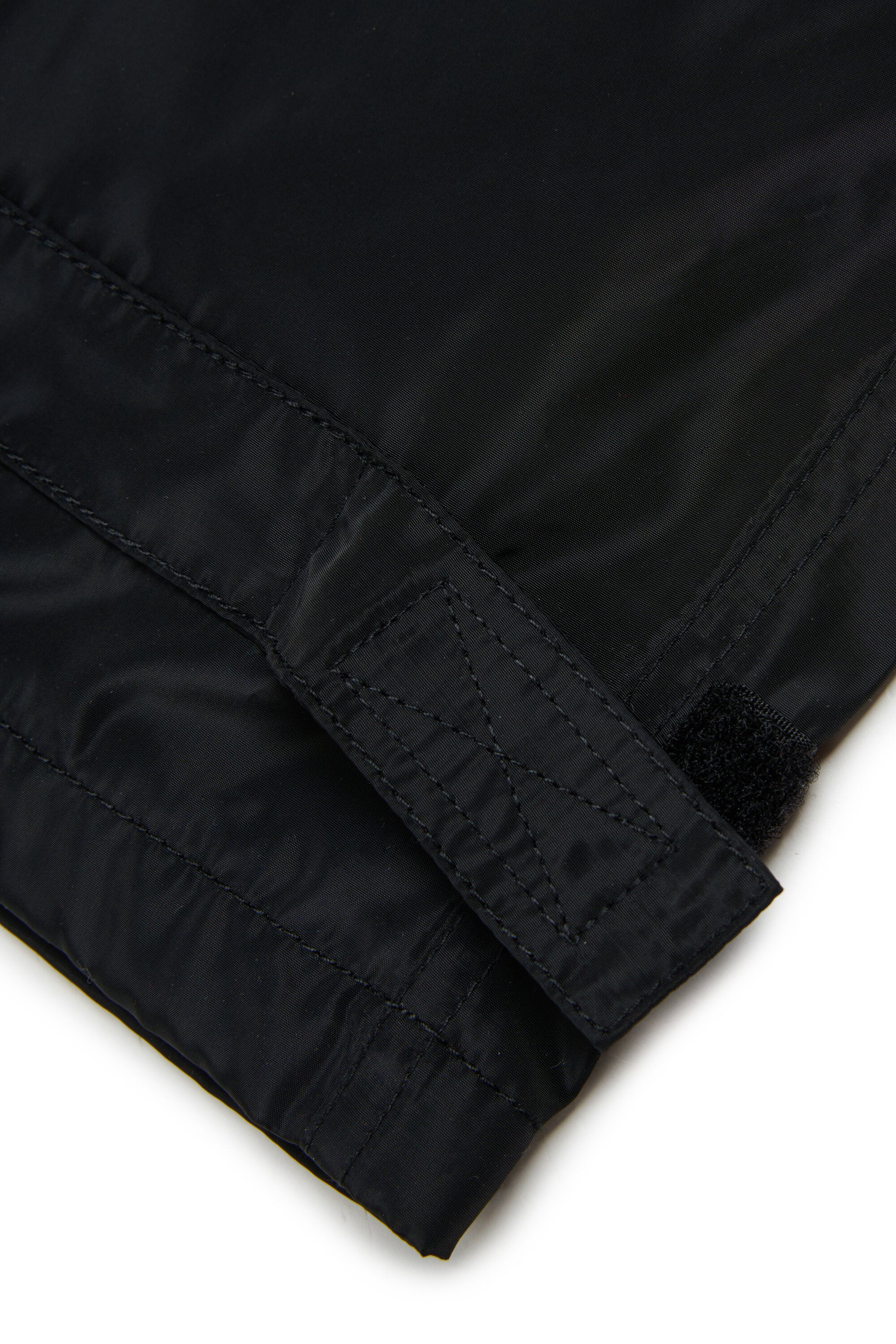 Pants with logo