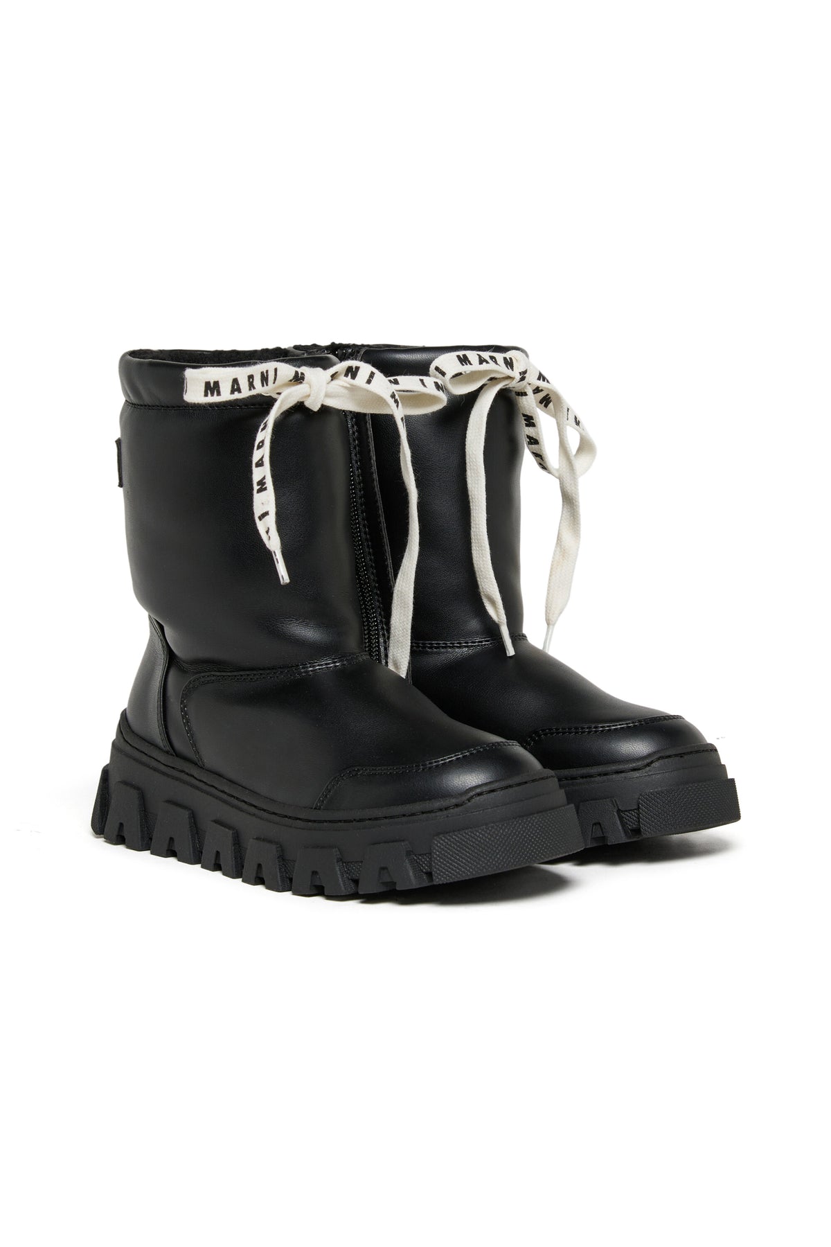 Snow boots with teddy interior