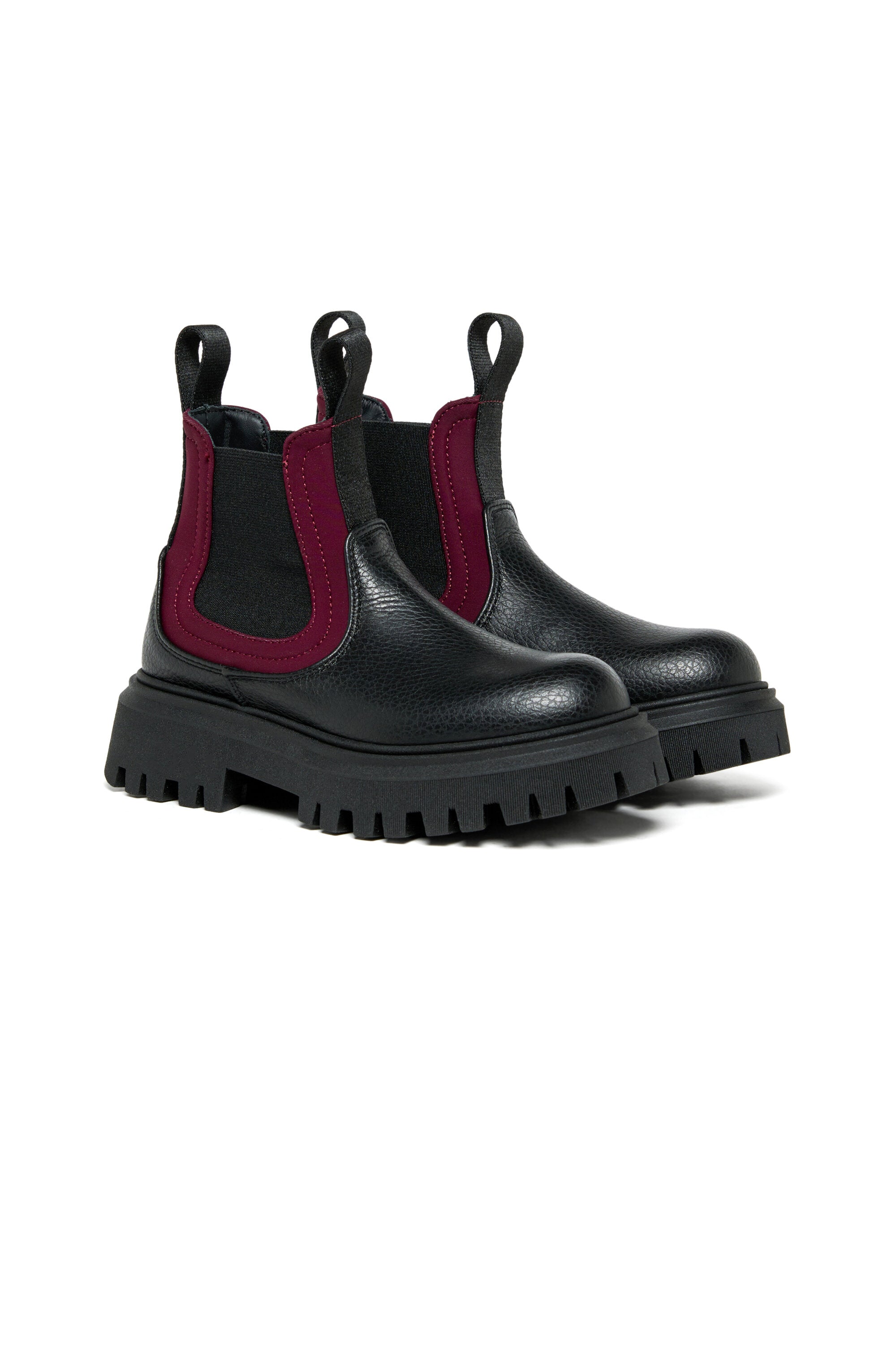 Leather Chelsea boots with logo ribbon