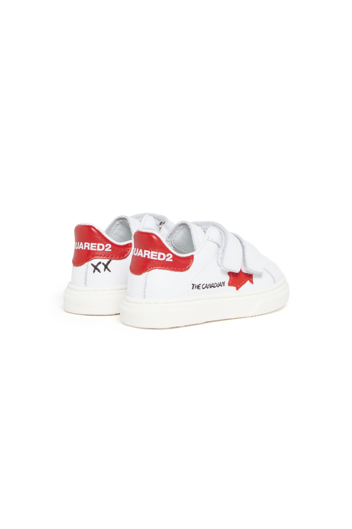 Leather low top sneakers with Maple Leaf