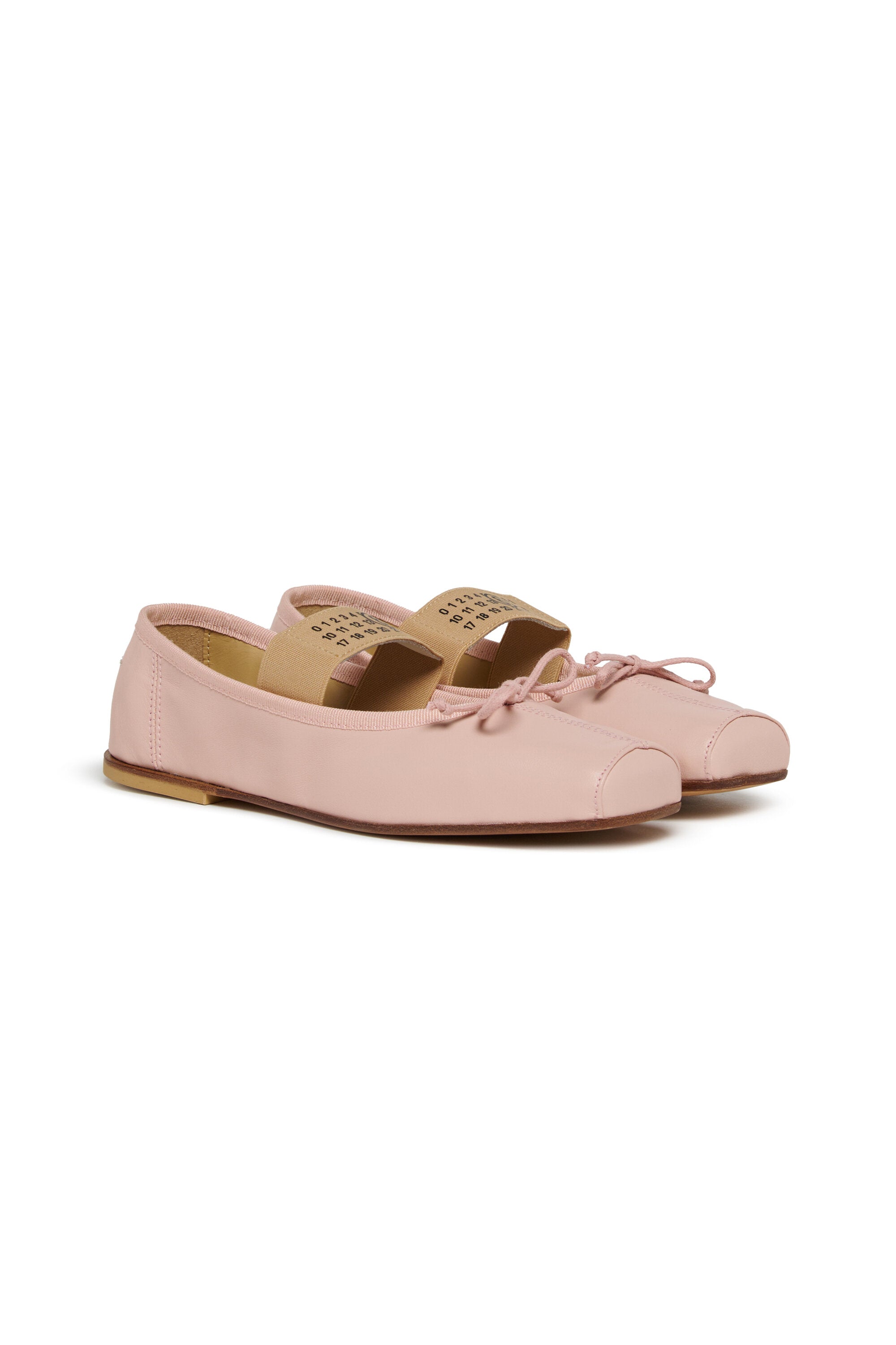 Ballet flat with elastic band