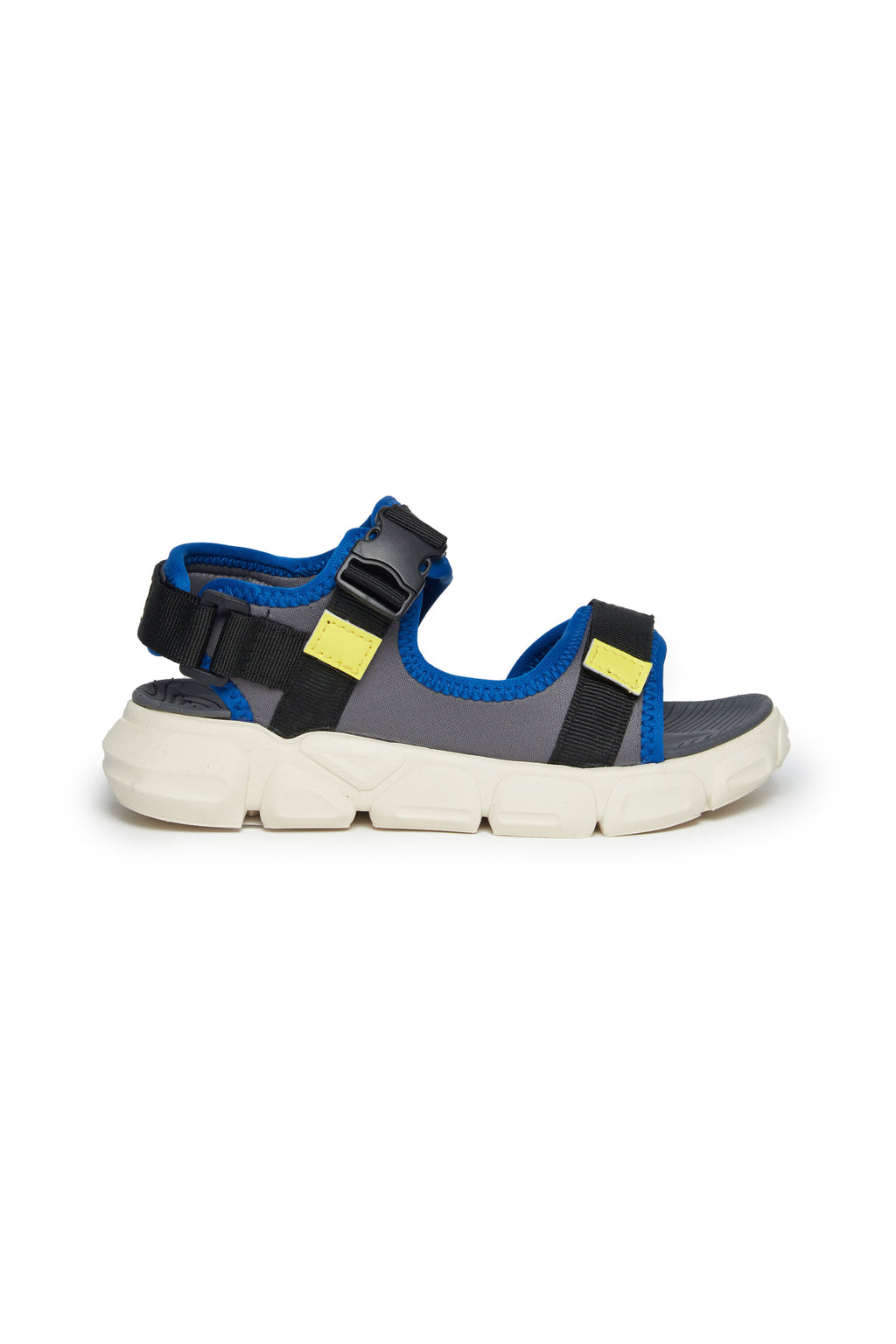 Sport sandals with bold sole