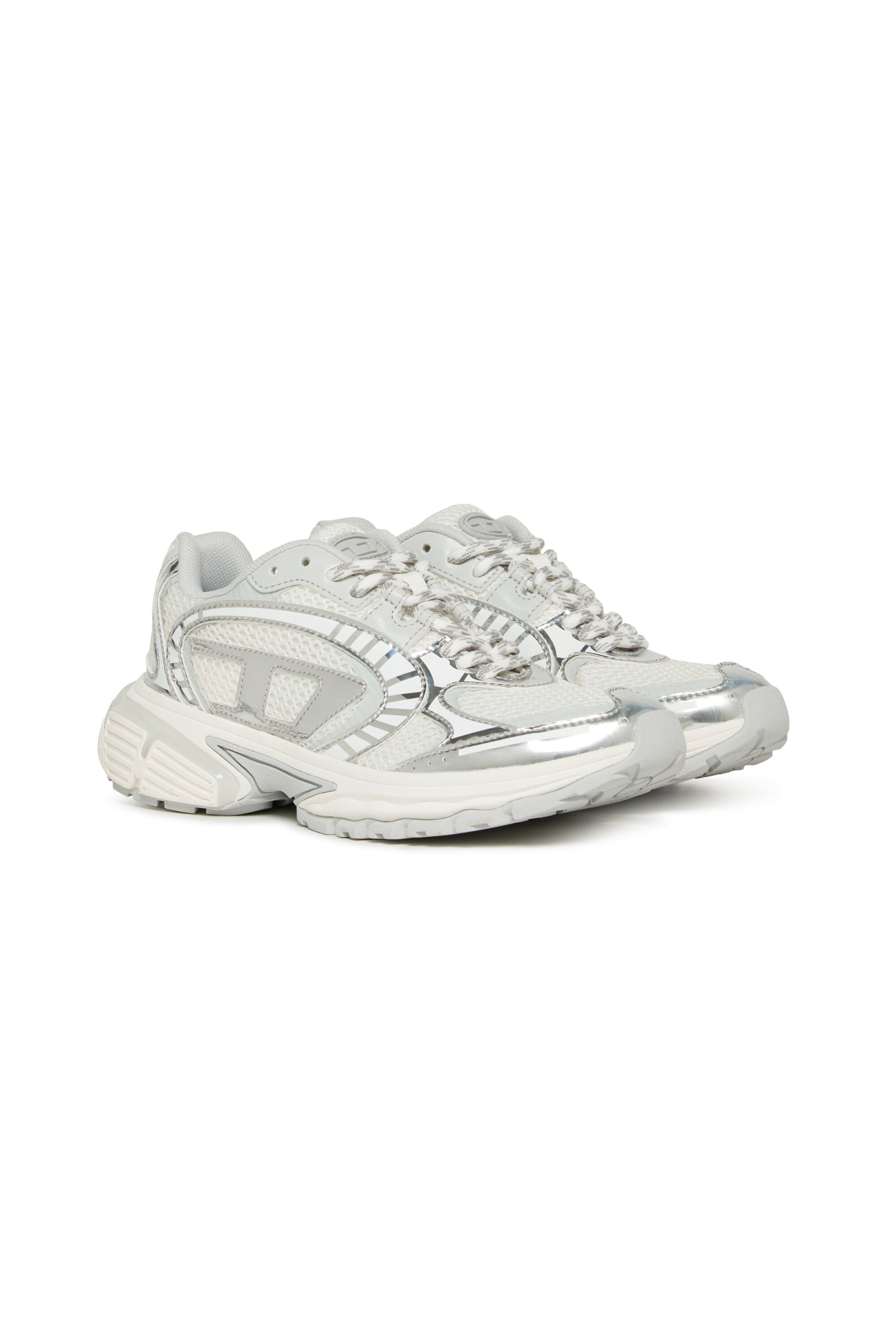 Pro V Dense sneakers branded with metallic logo
