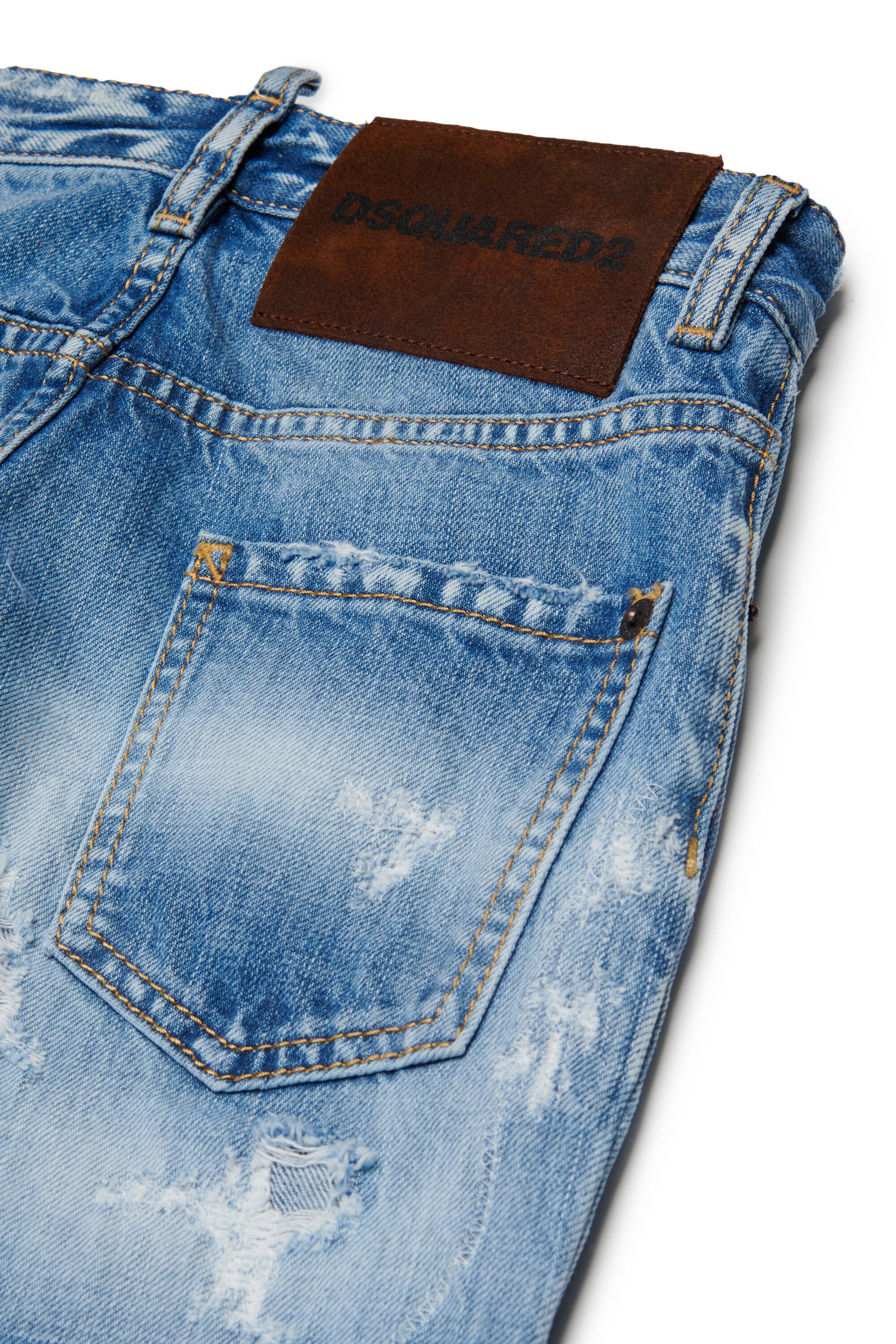 Straight-leg jeans in light blue wash - 642