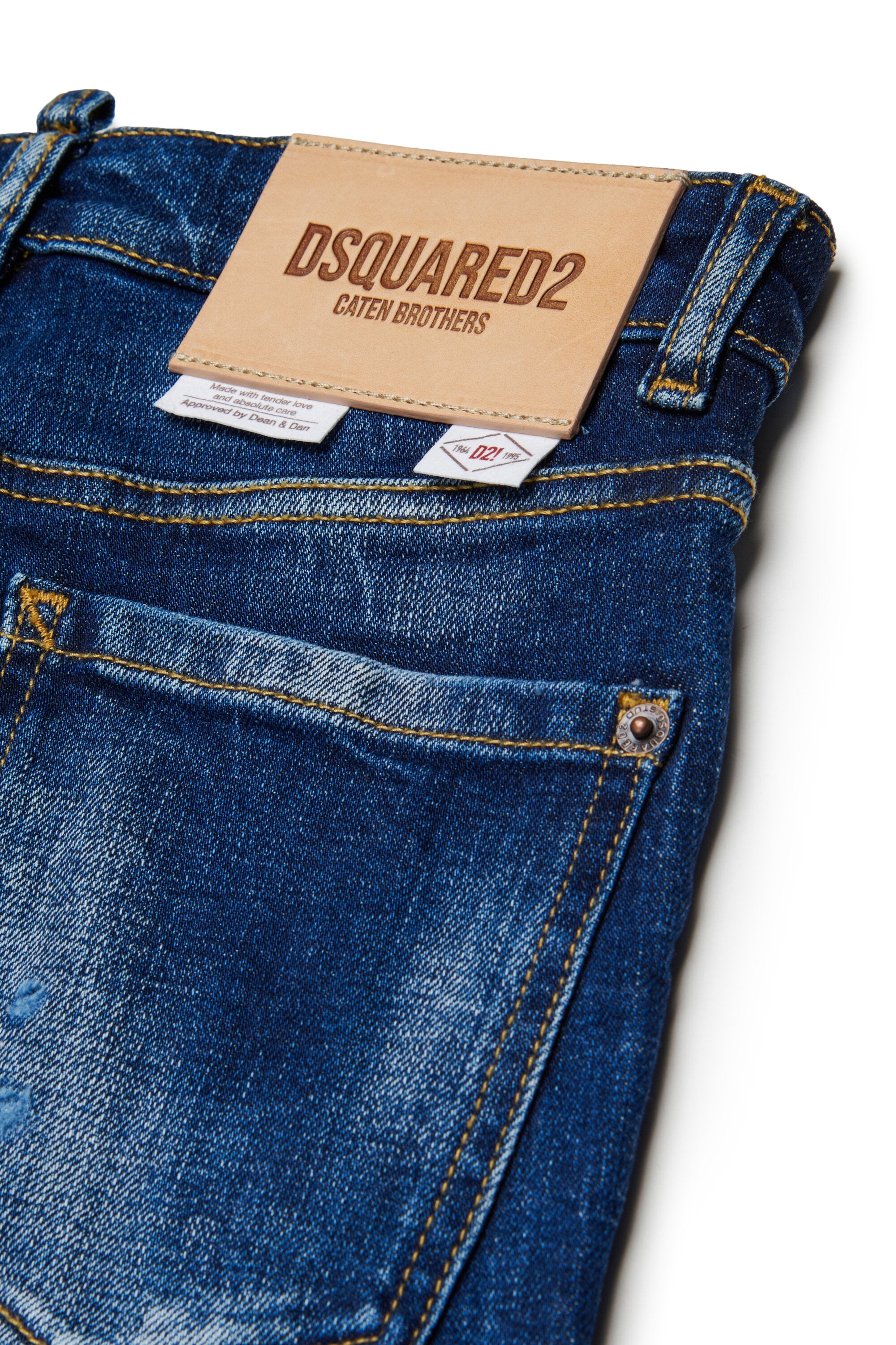 Straight jeans in medium blue wash - Loose