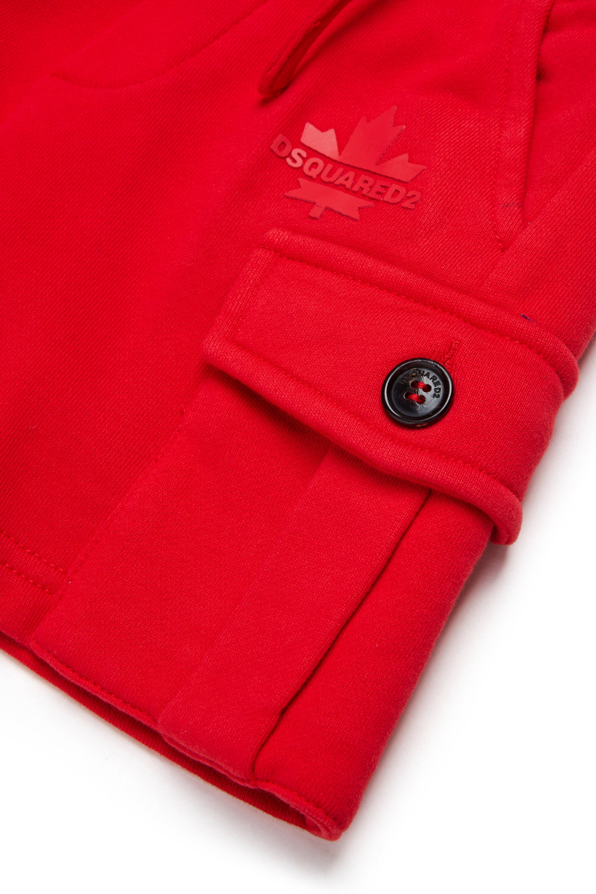 Cargo shorts with Maple Leaf