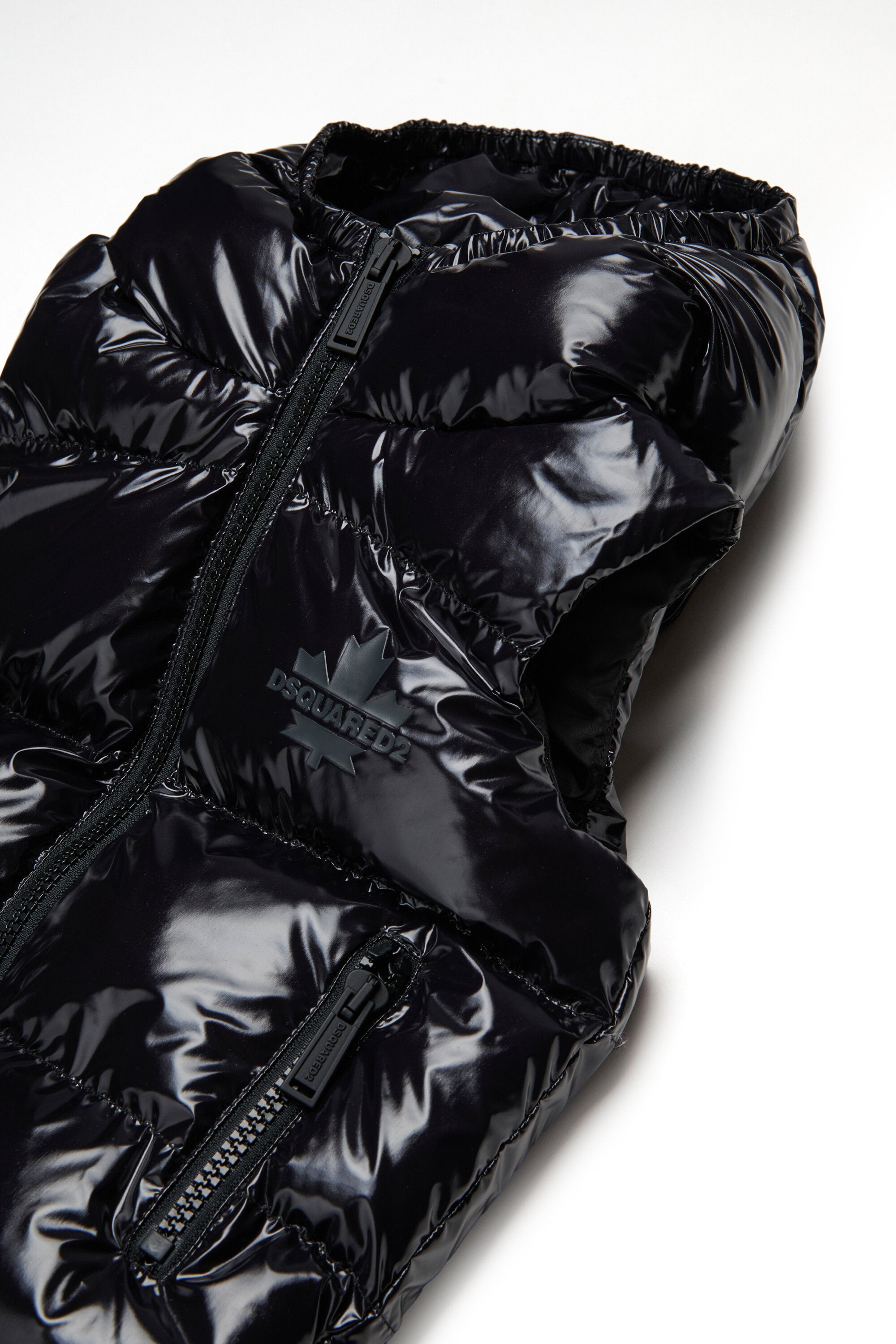 Glossy padded vest with logo Maple Leaf