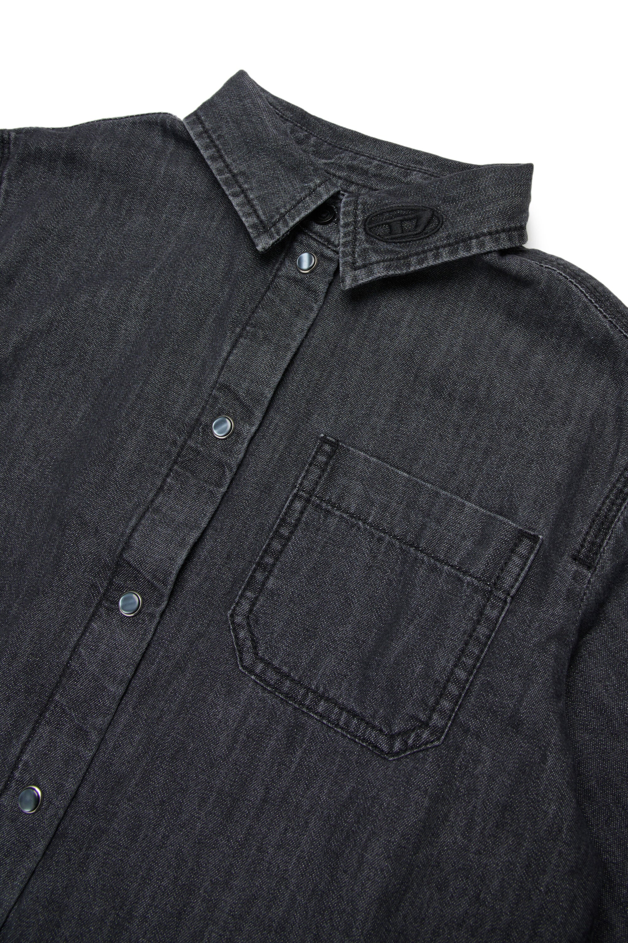 Short-sleeved shirt with logo