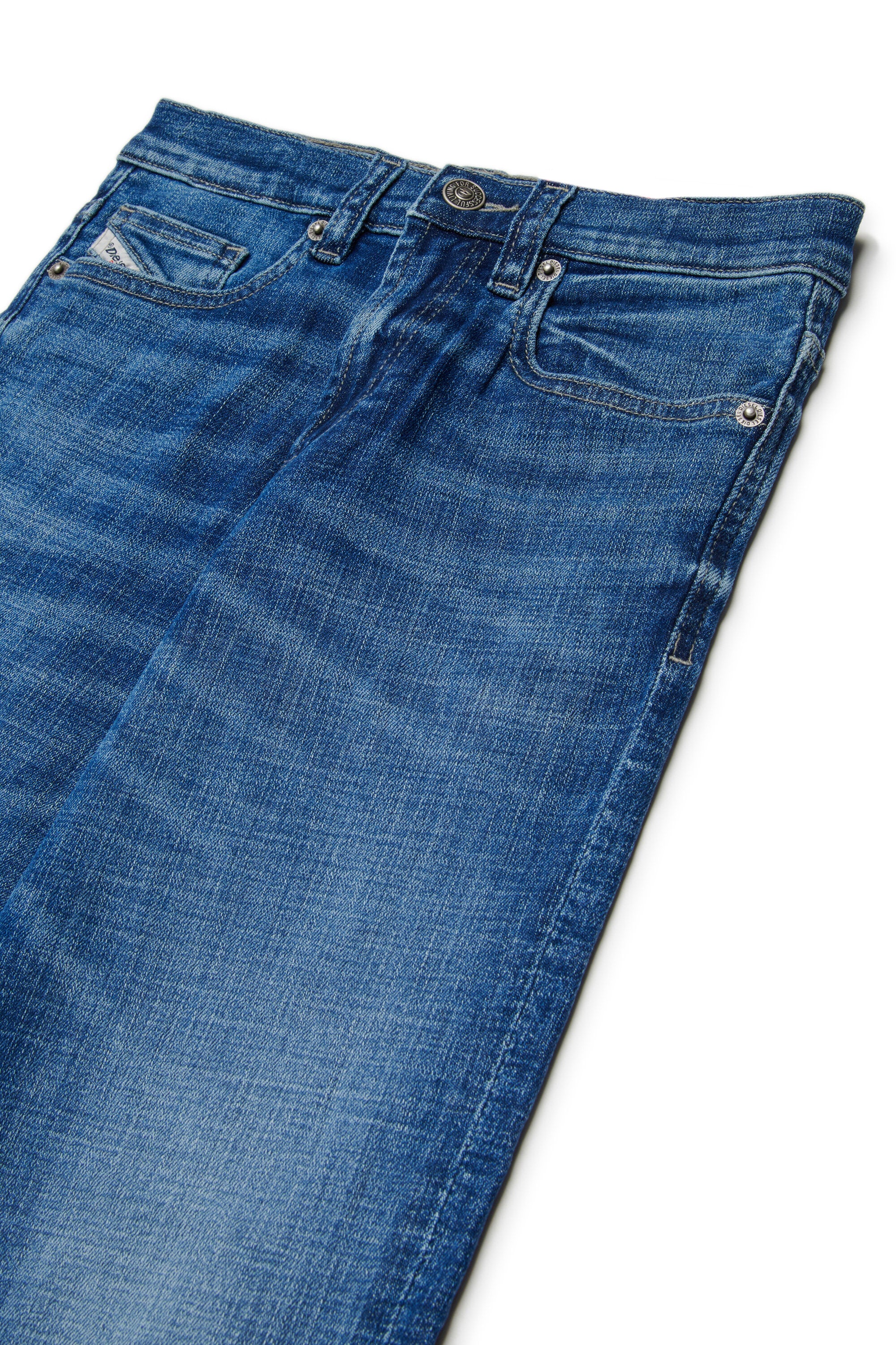 Relaxed fit jeans in medium blue wash - D-Maki