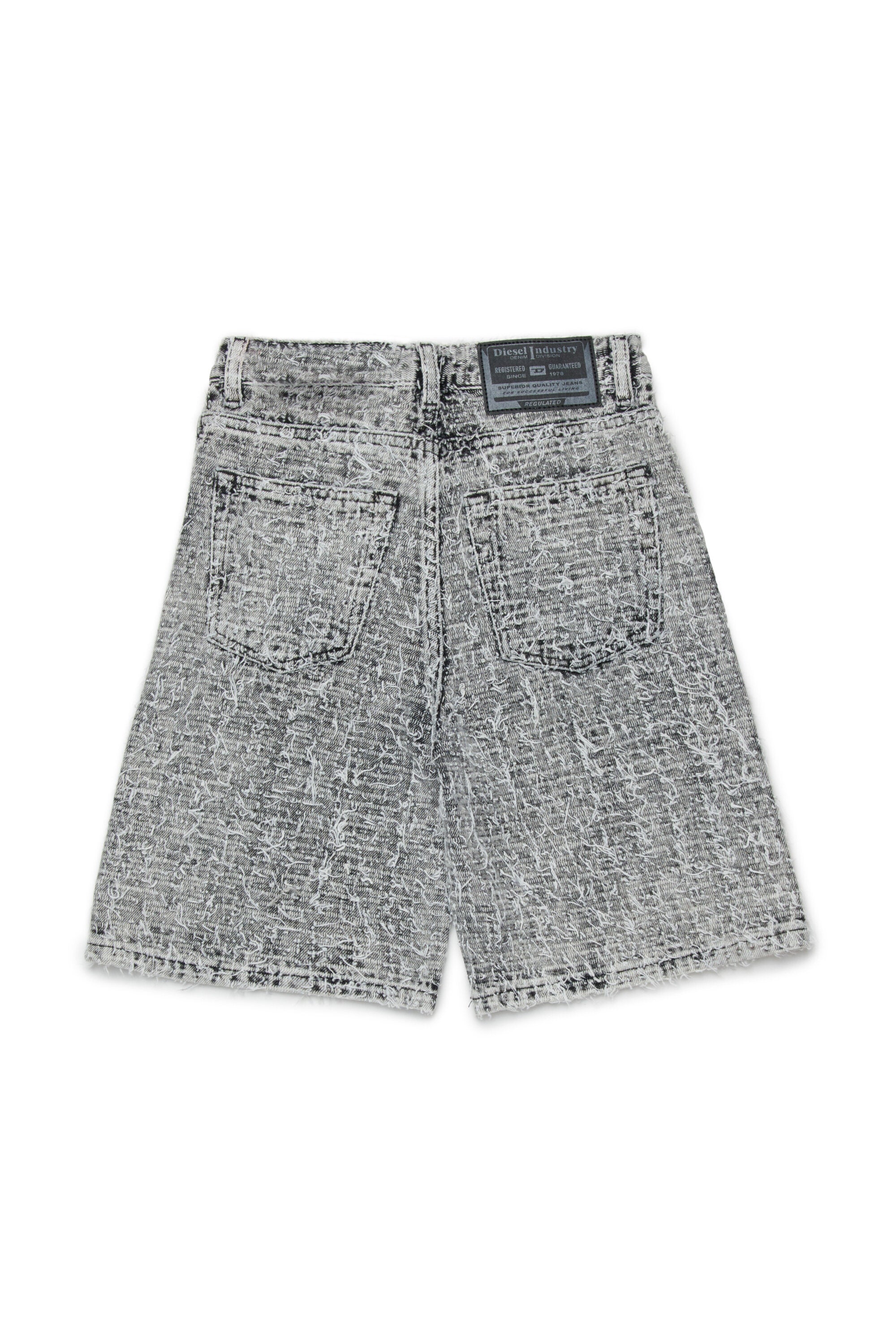 Lived-in effect denim shorts