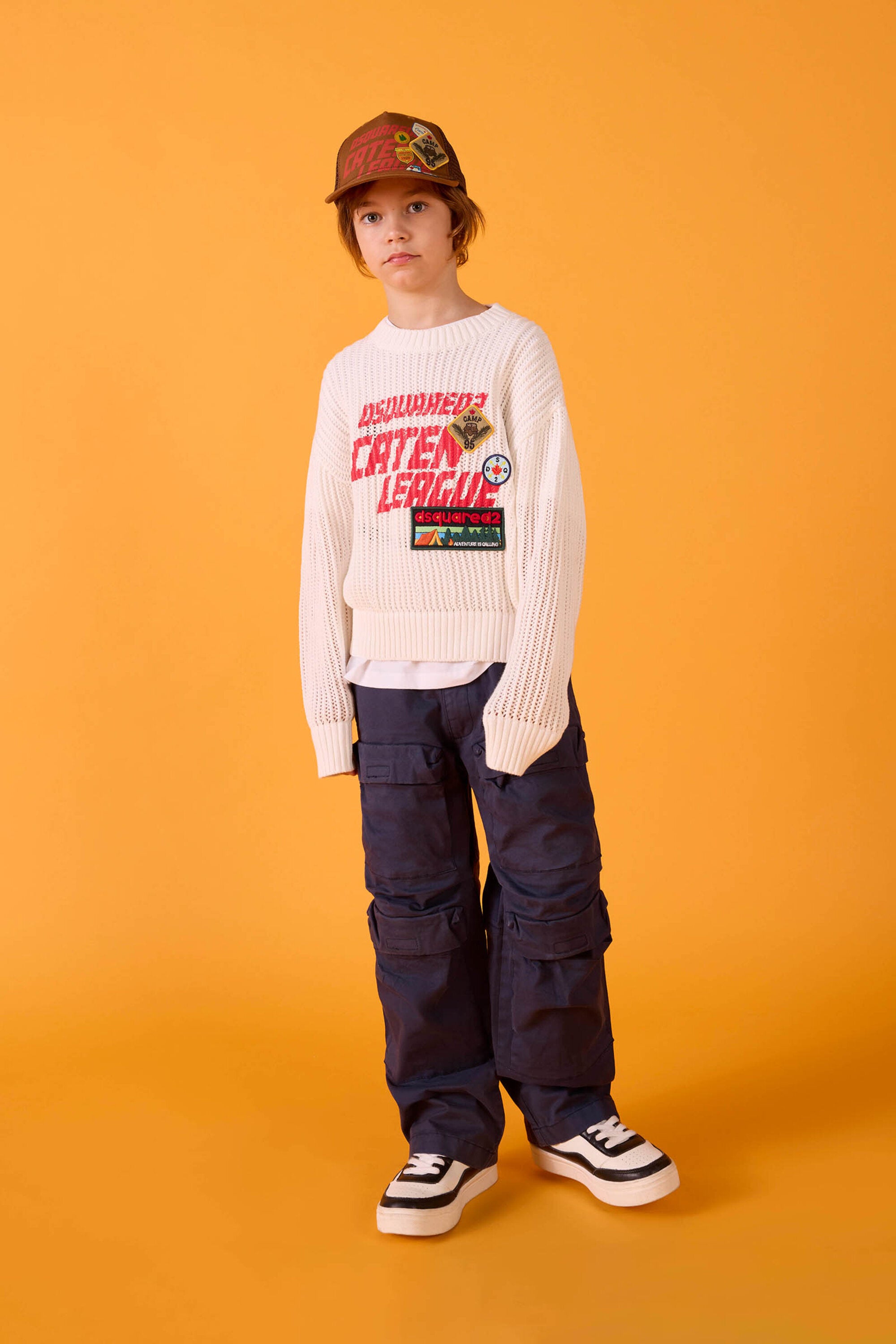 Cargo pants with patch pockets