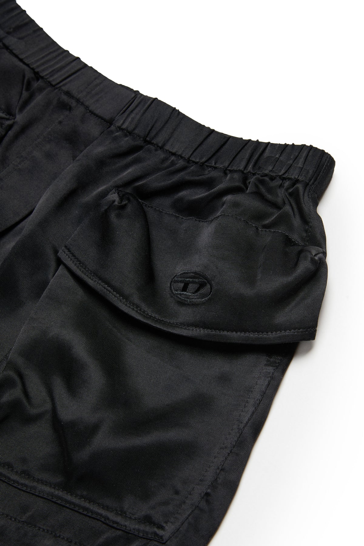 Shorts with logo