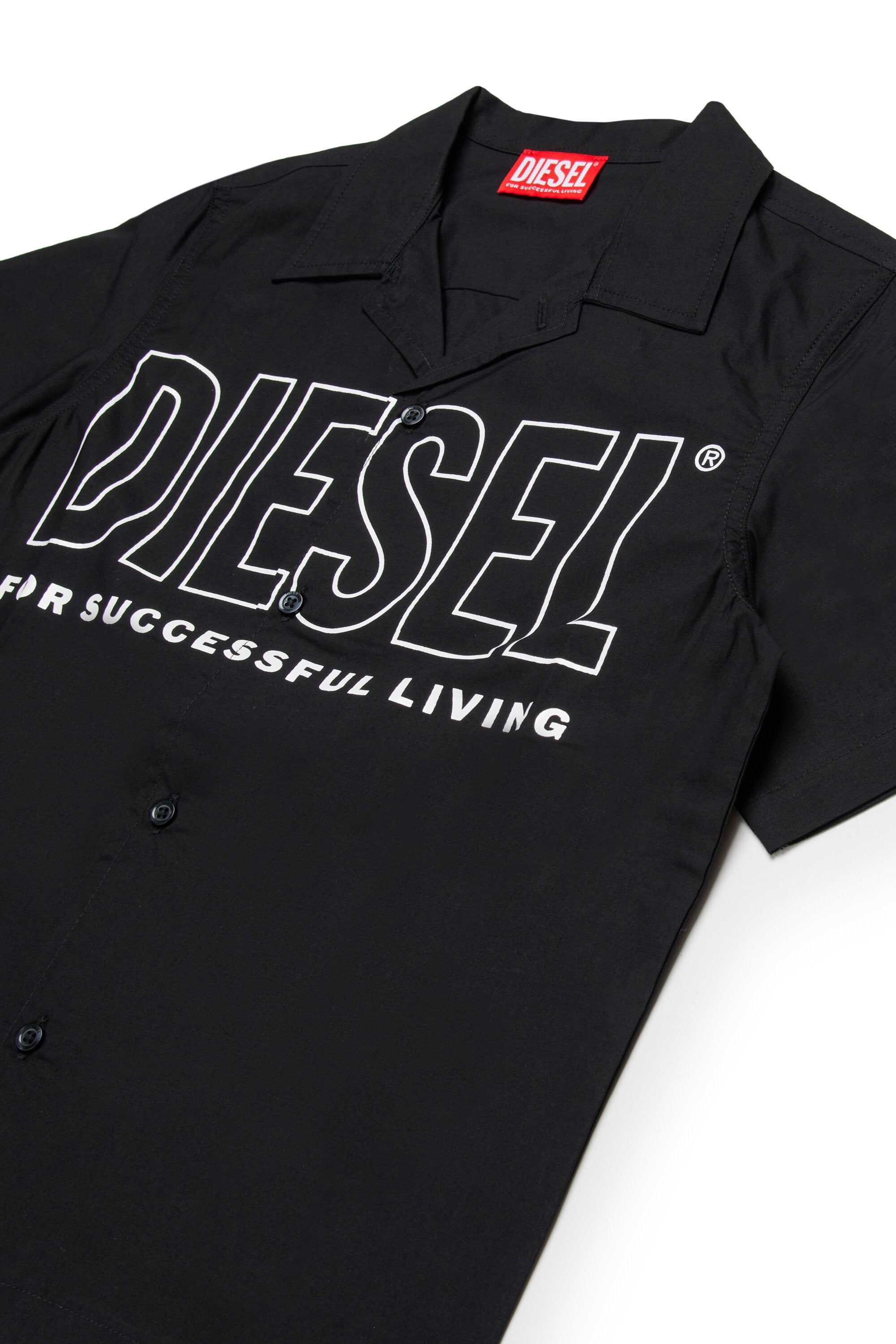 Short-sleeved shirt with logo