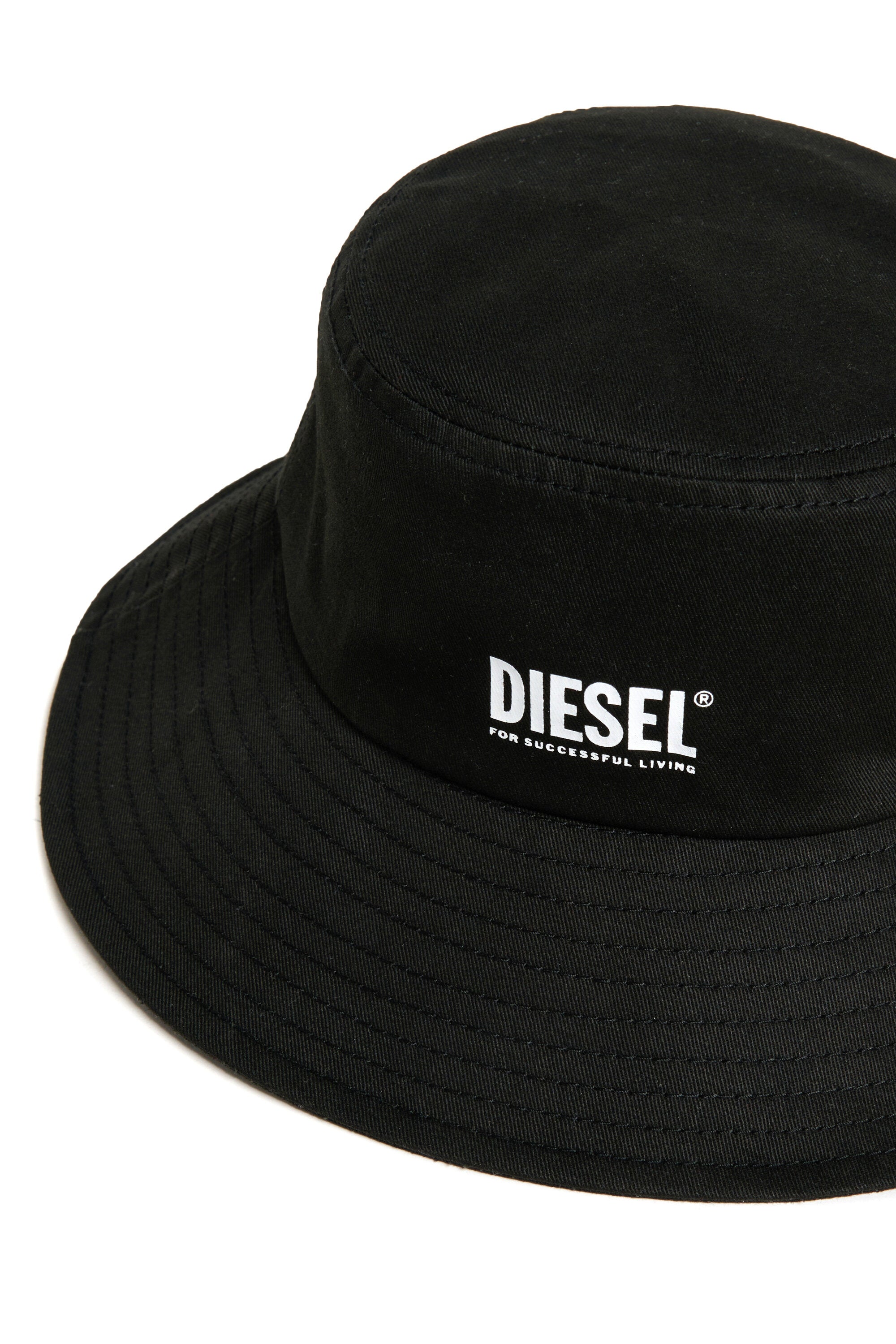 Bucket hat with logo