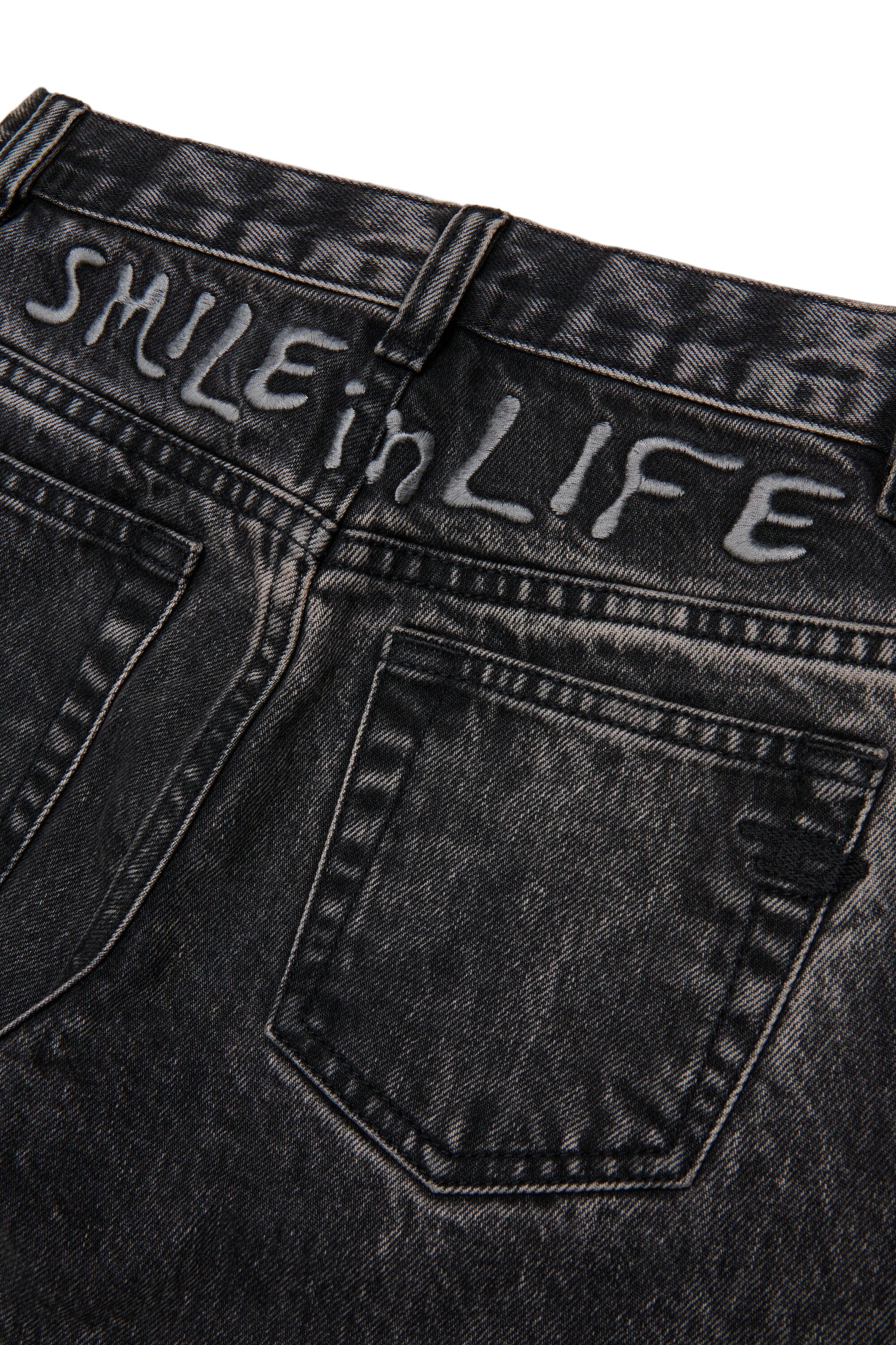 Regular jeans in black wash - 2020 D-Viker