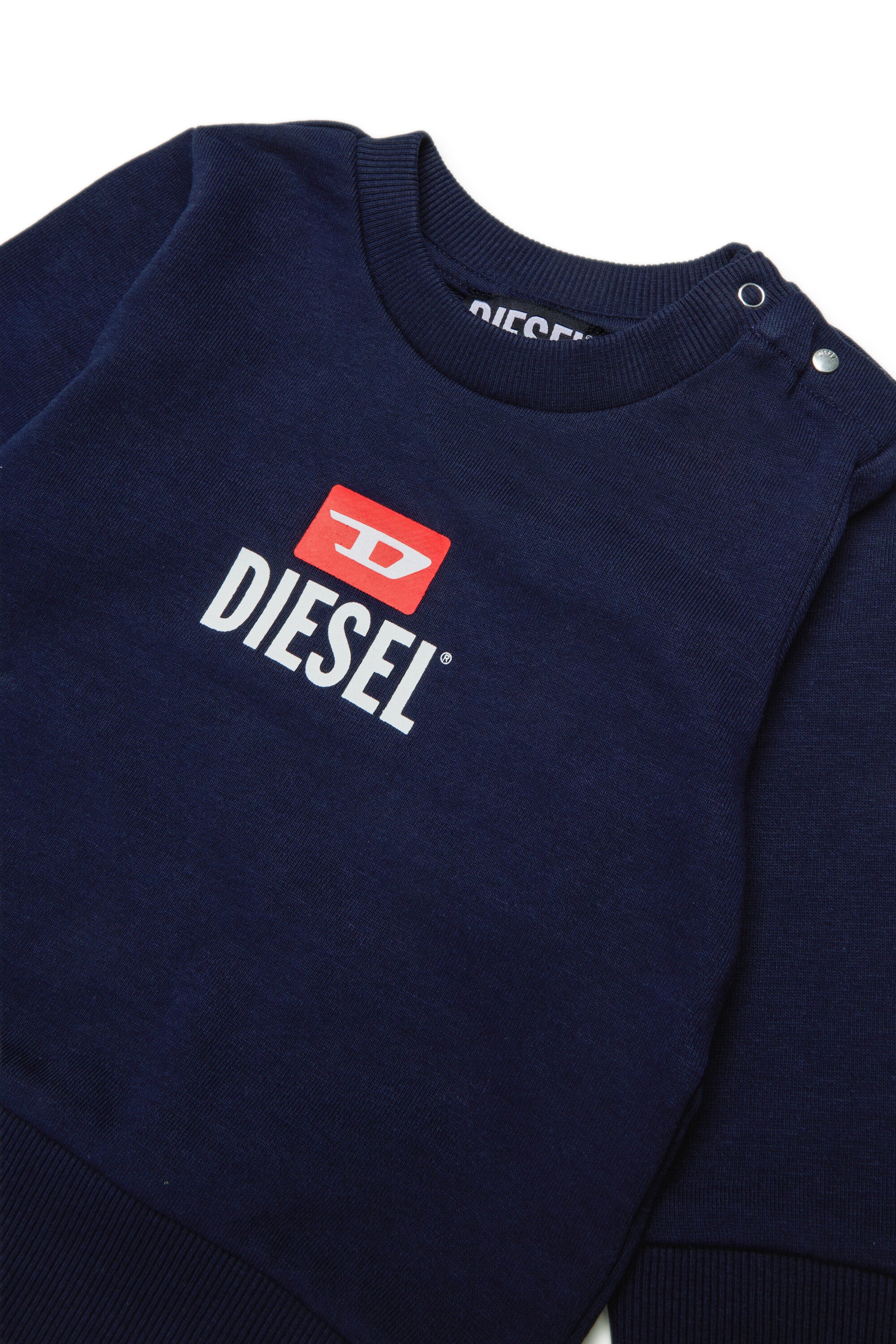 Crew neck sweatshirt with logo