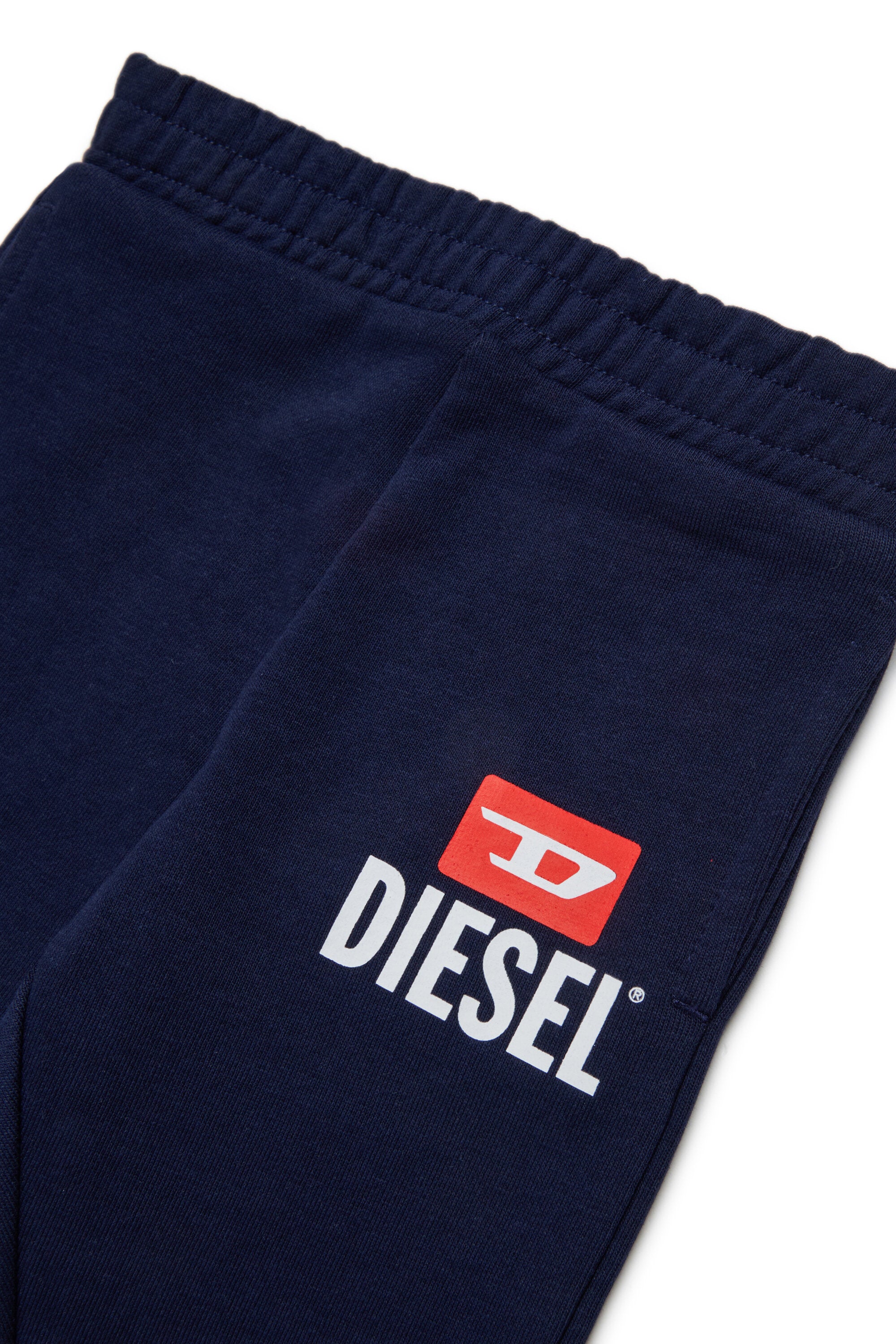 Tracksuit with logo