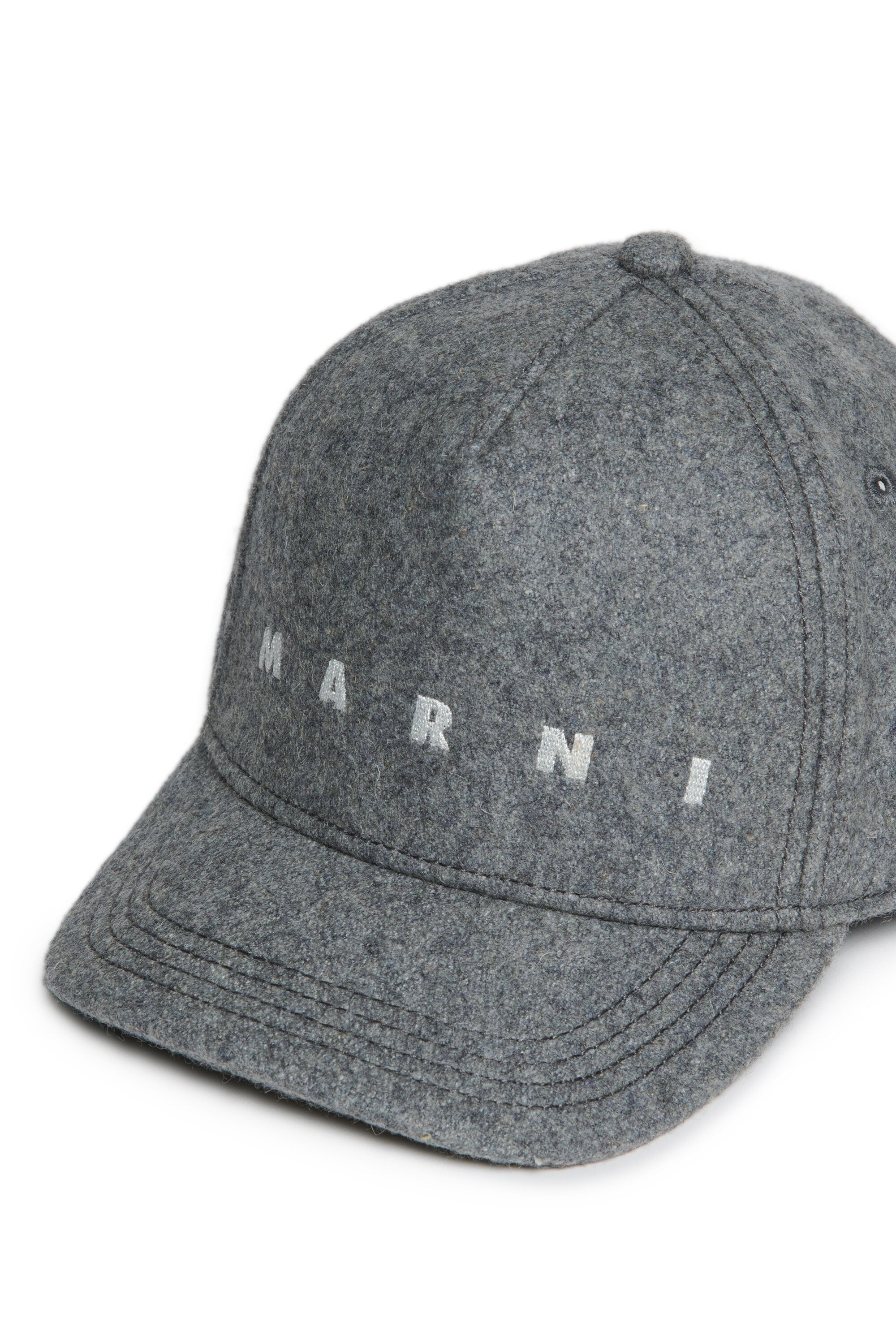 Cloth baseball cap with logo
