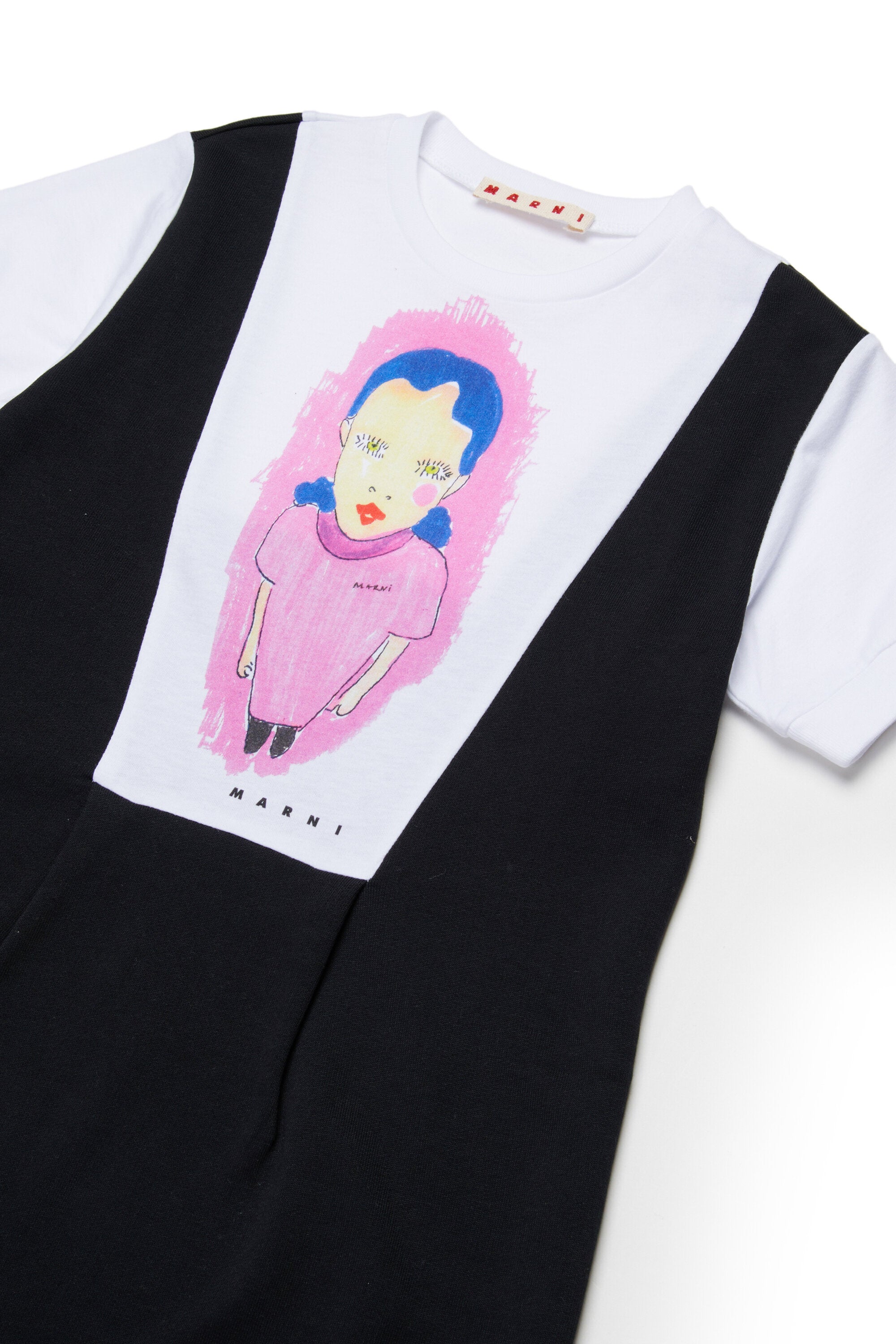 Short dress with graphic print