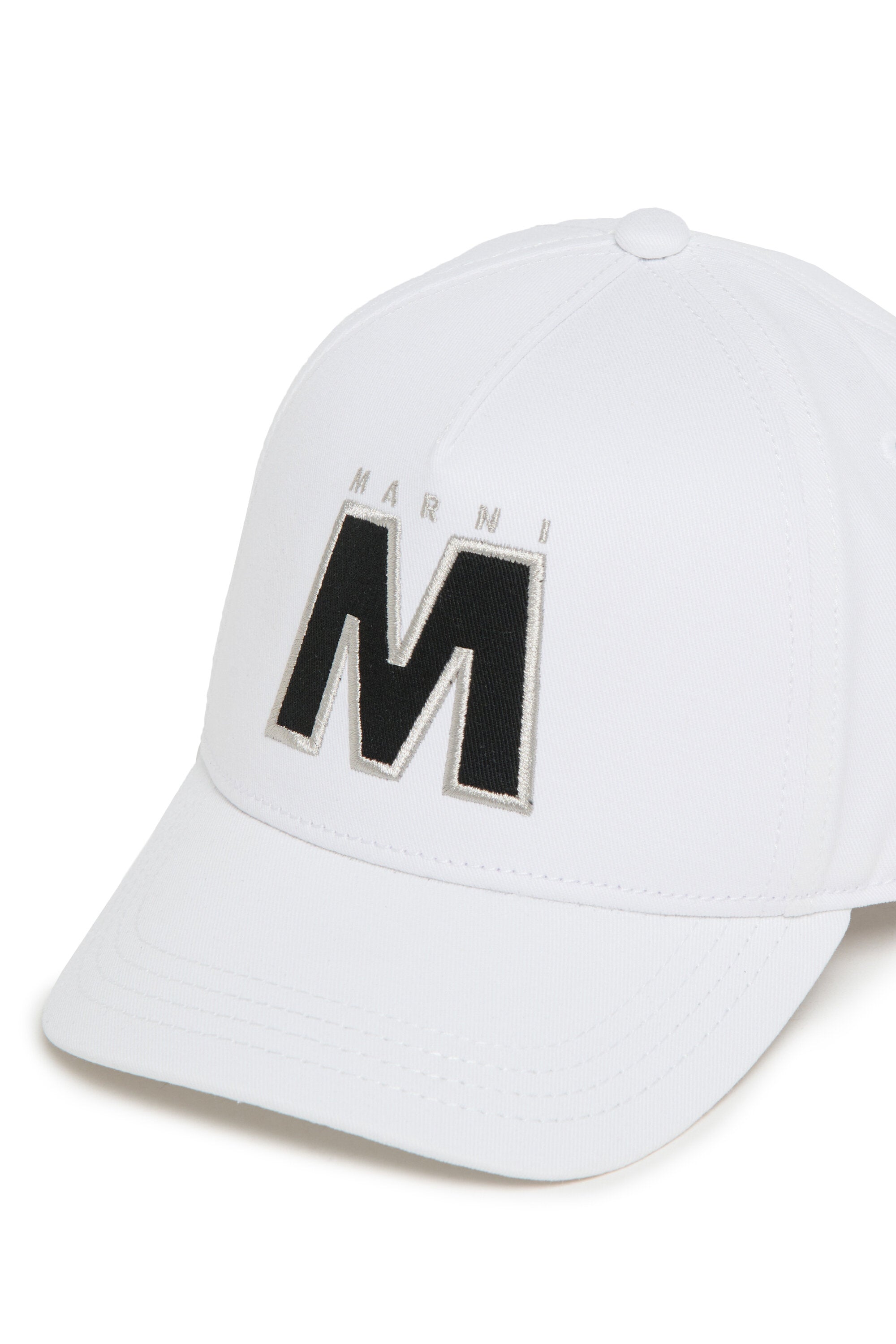 Baseball cap with logo