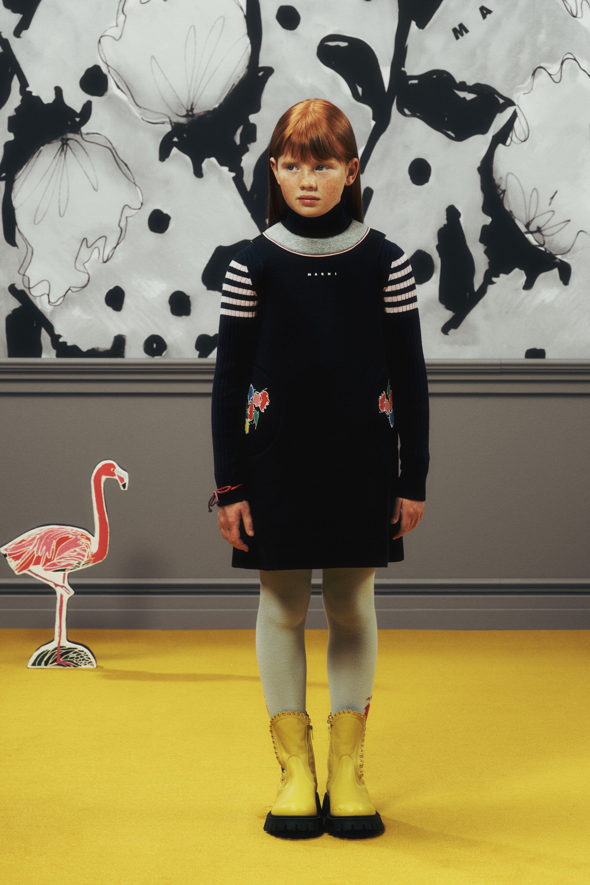 Sleeveless dress with logo