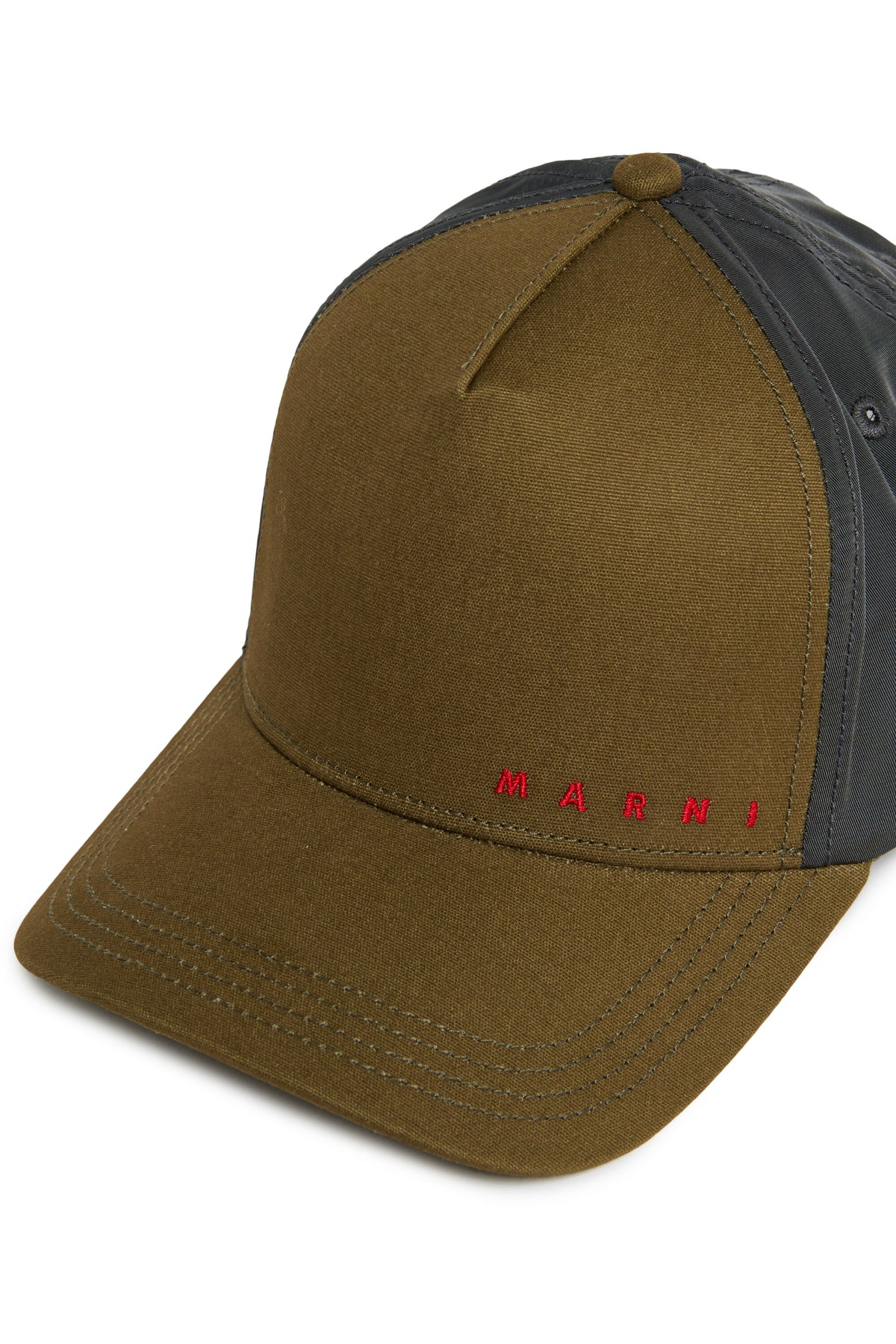 Baseball cap with logo