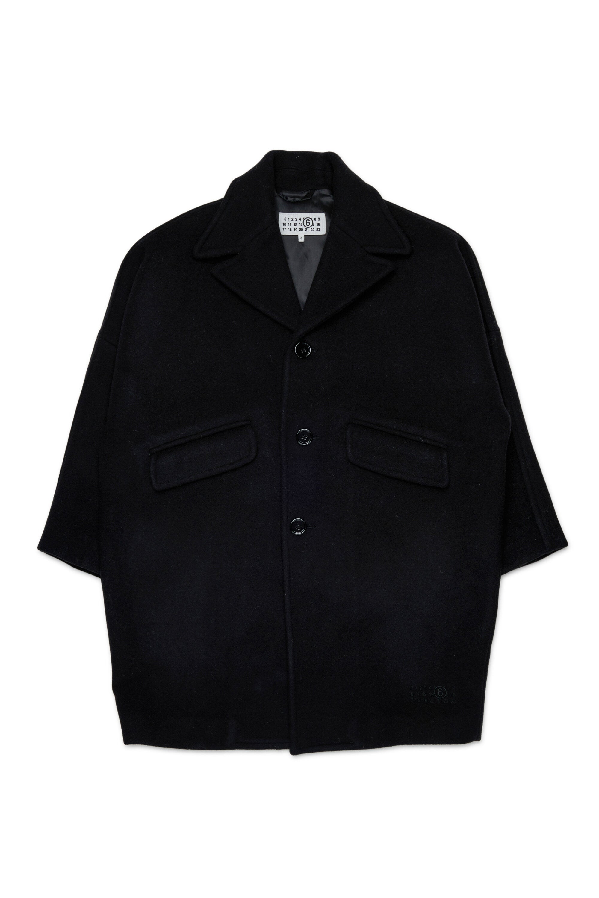Egg-shape coat with inner lining