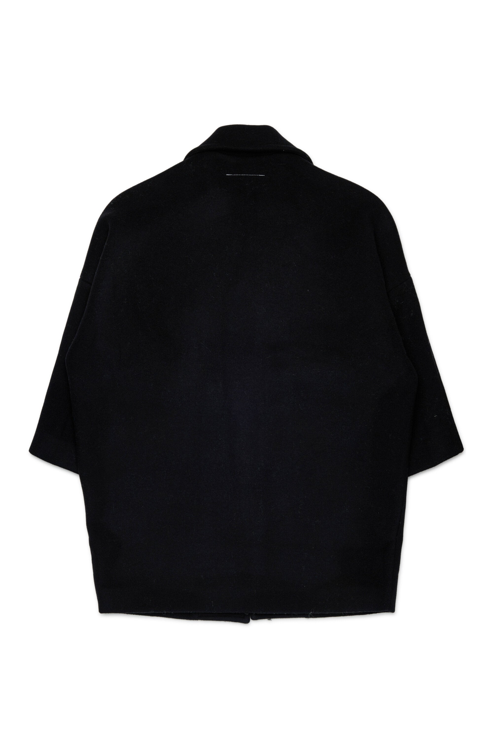 Egg-shape coat with inner lining