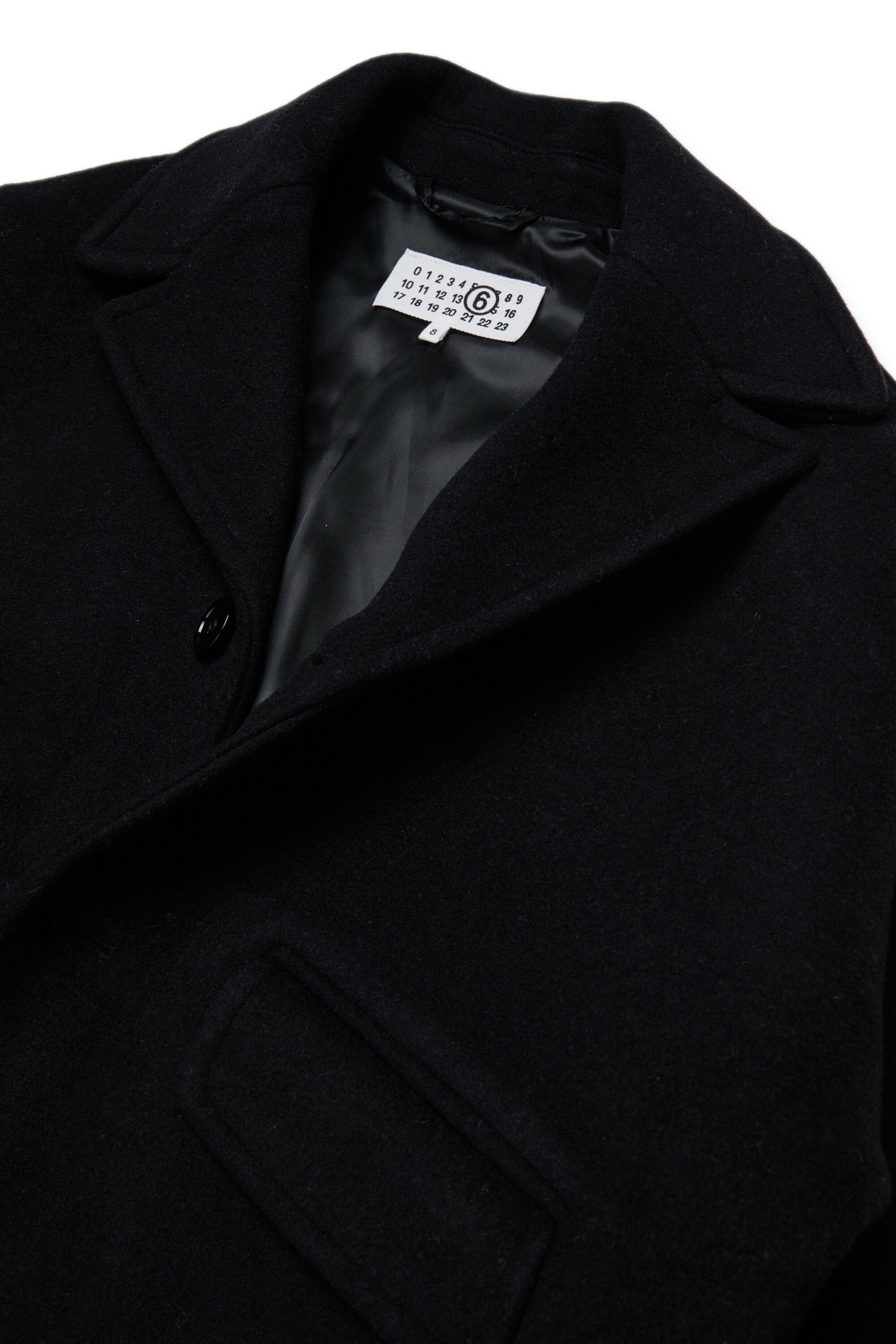 Egg-shape coat with inner lining