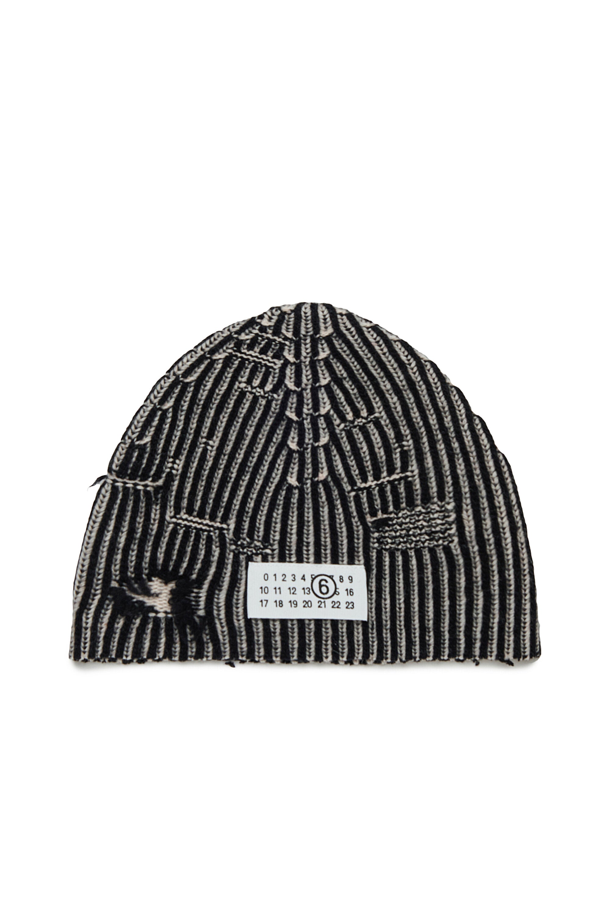 Ribbed wool beanie with breaks