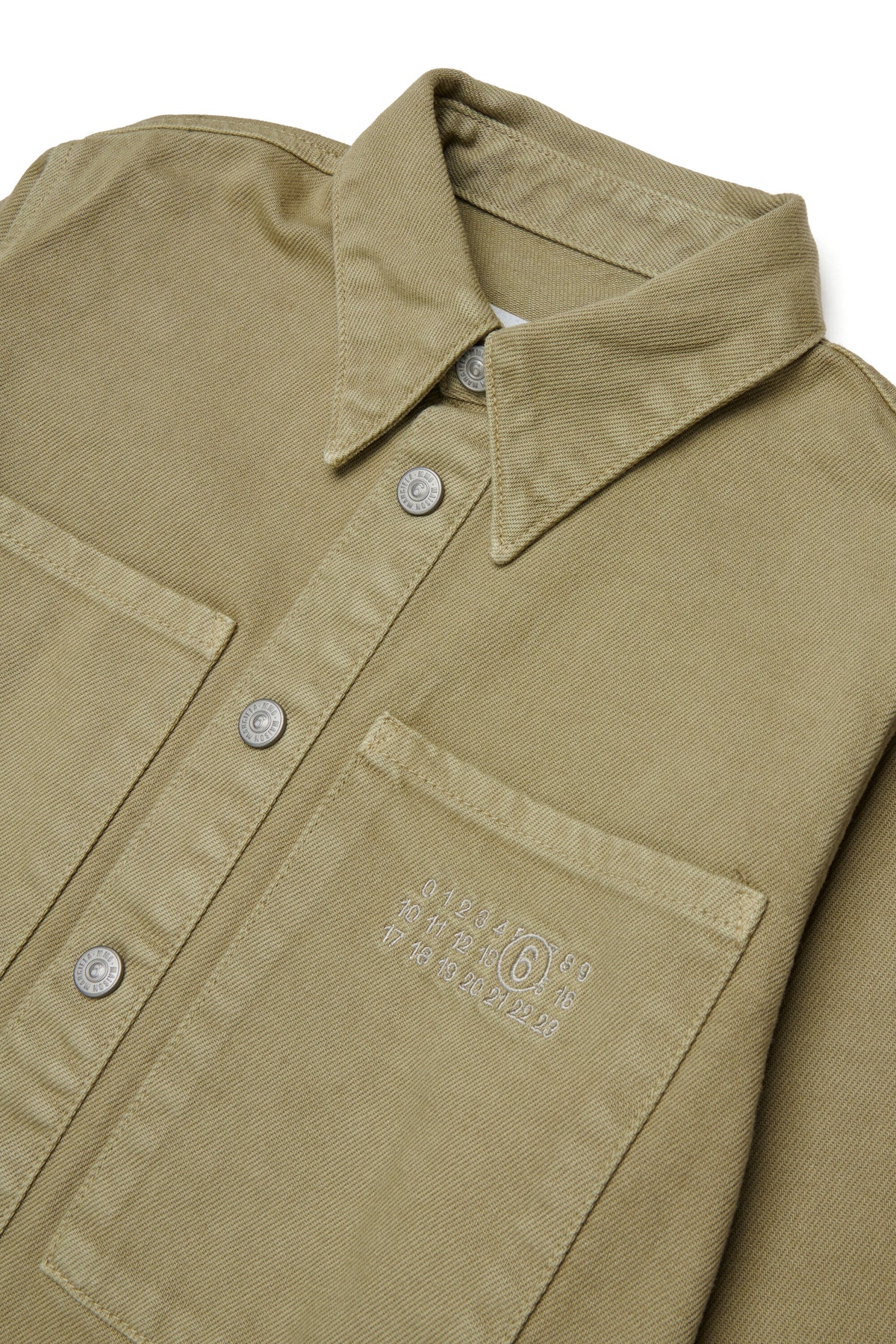 Shirt with patch pockets and logo