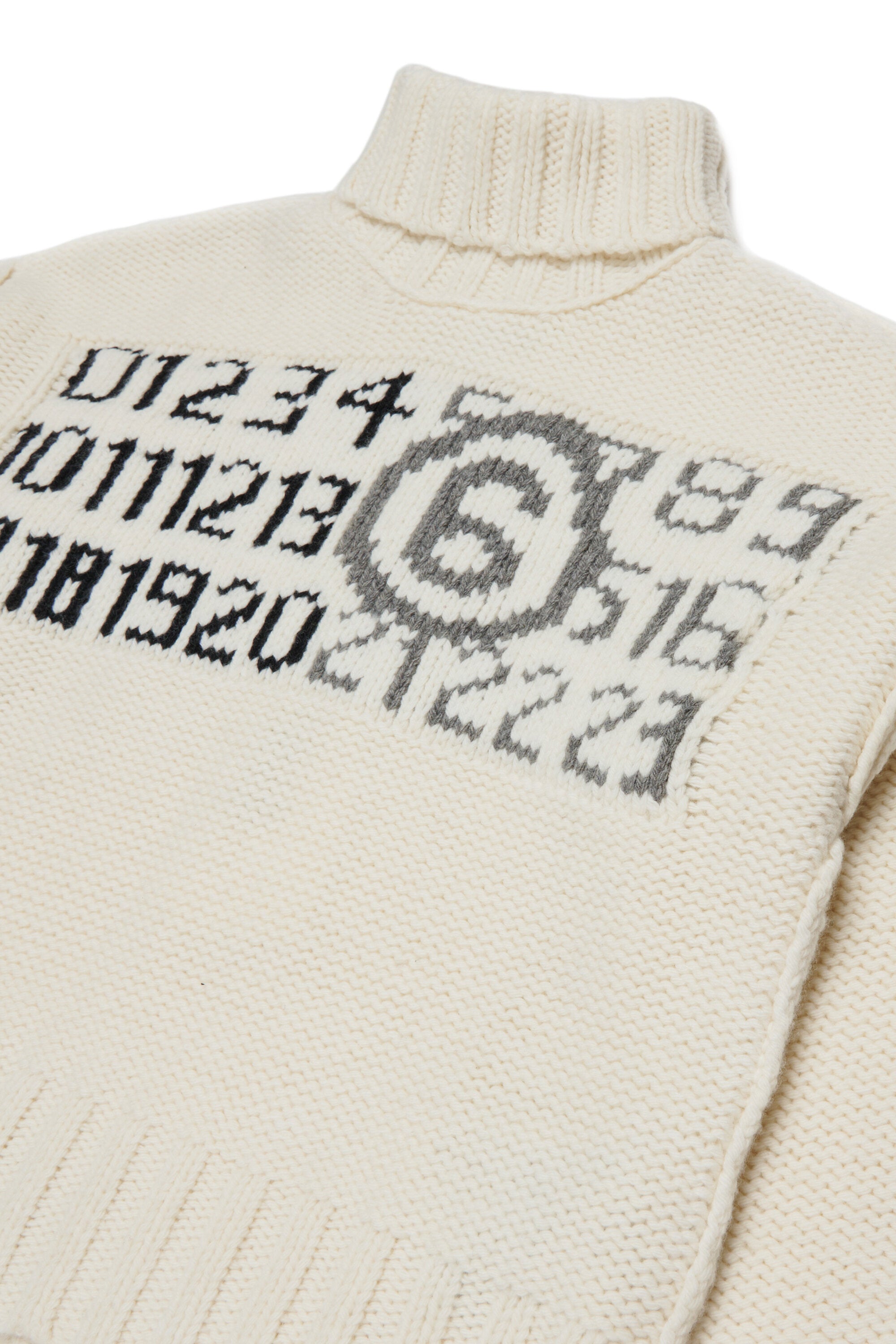 Turtleneck with logo