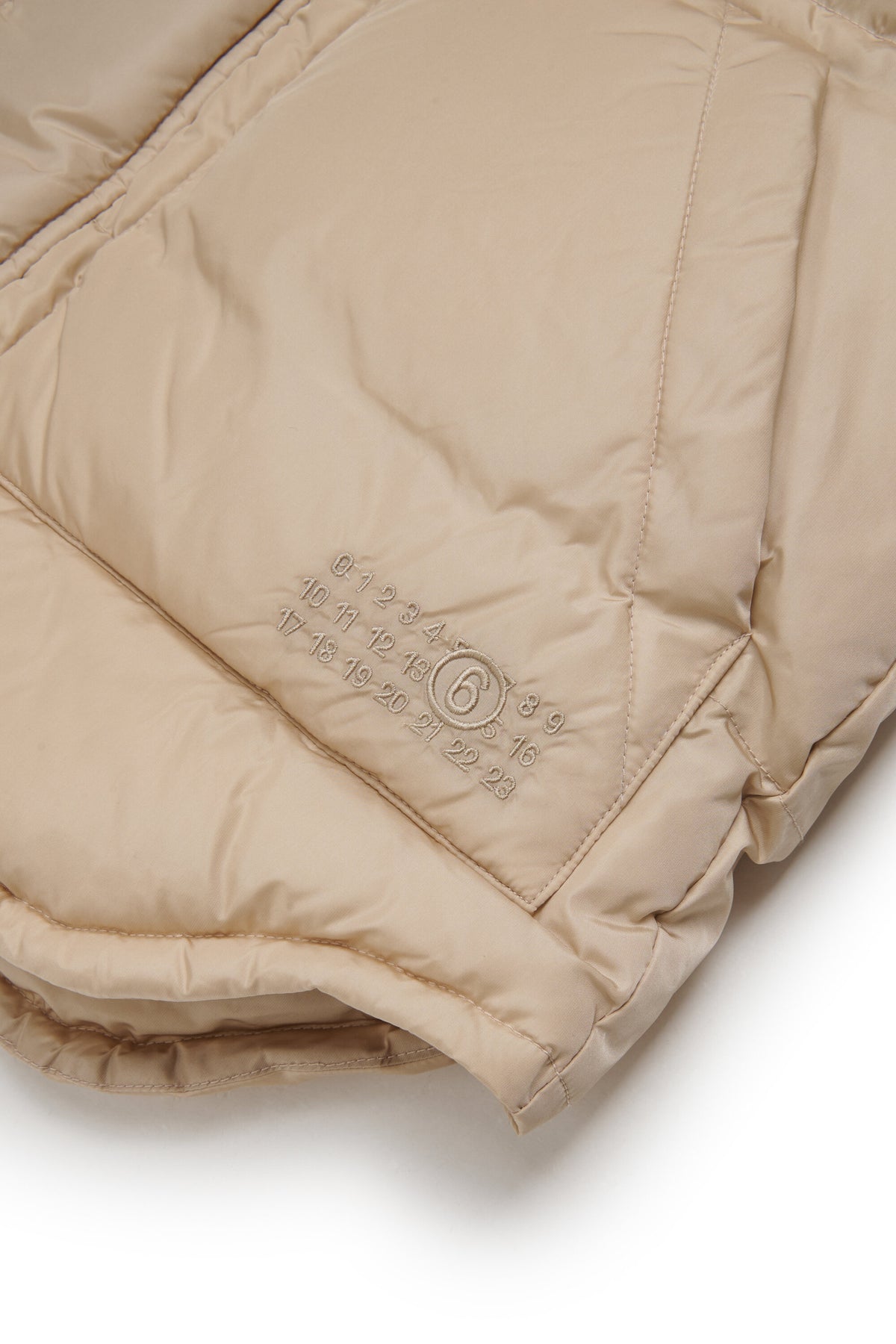 Padded jacket with logo