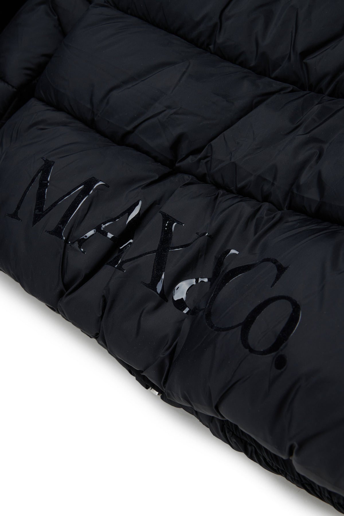 Padded jacket with printed logo