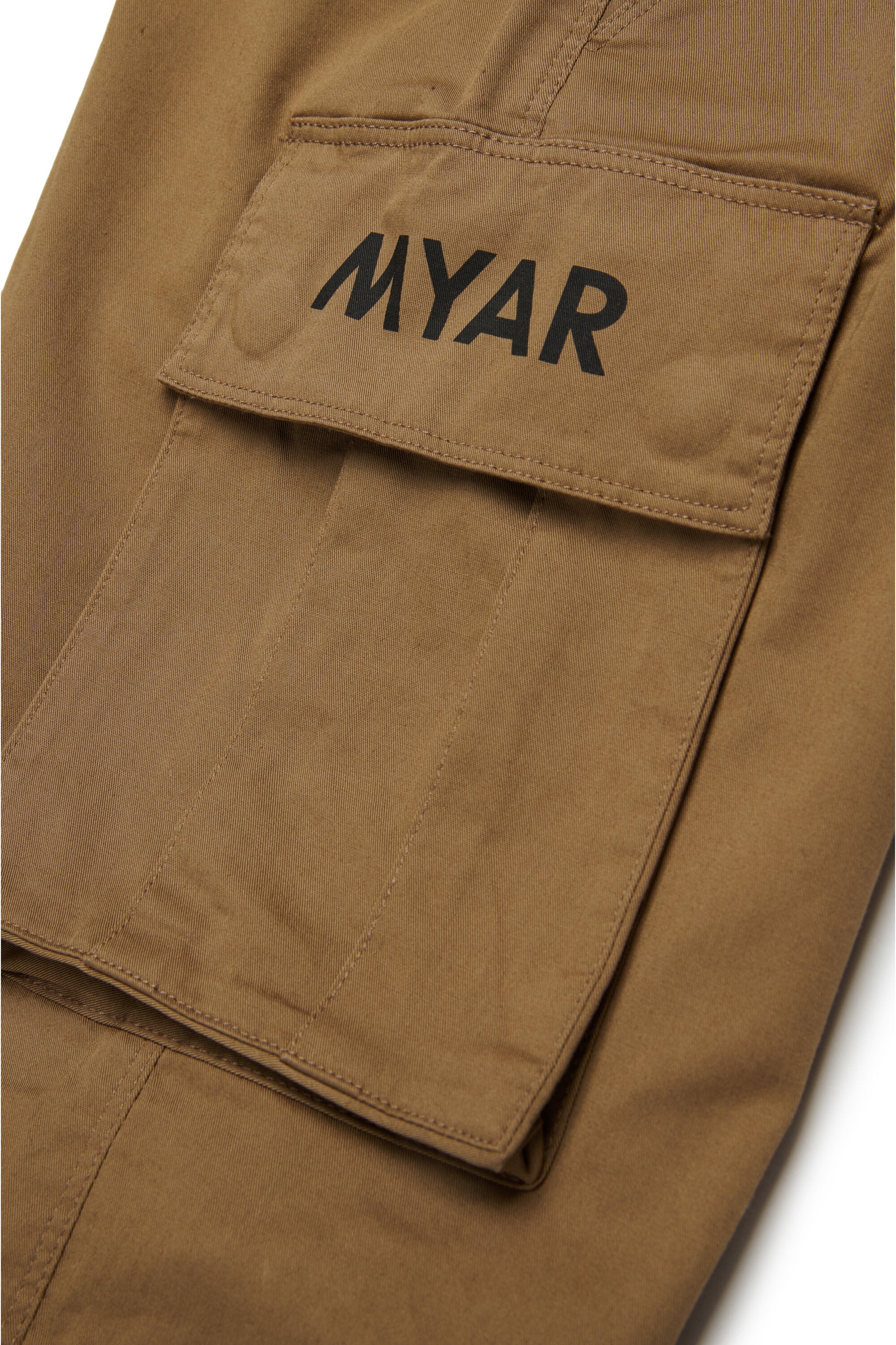 Cargo shorts in deadstock fabric with MYAR logo