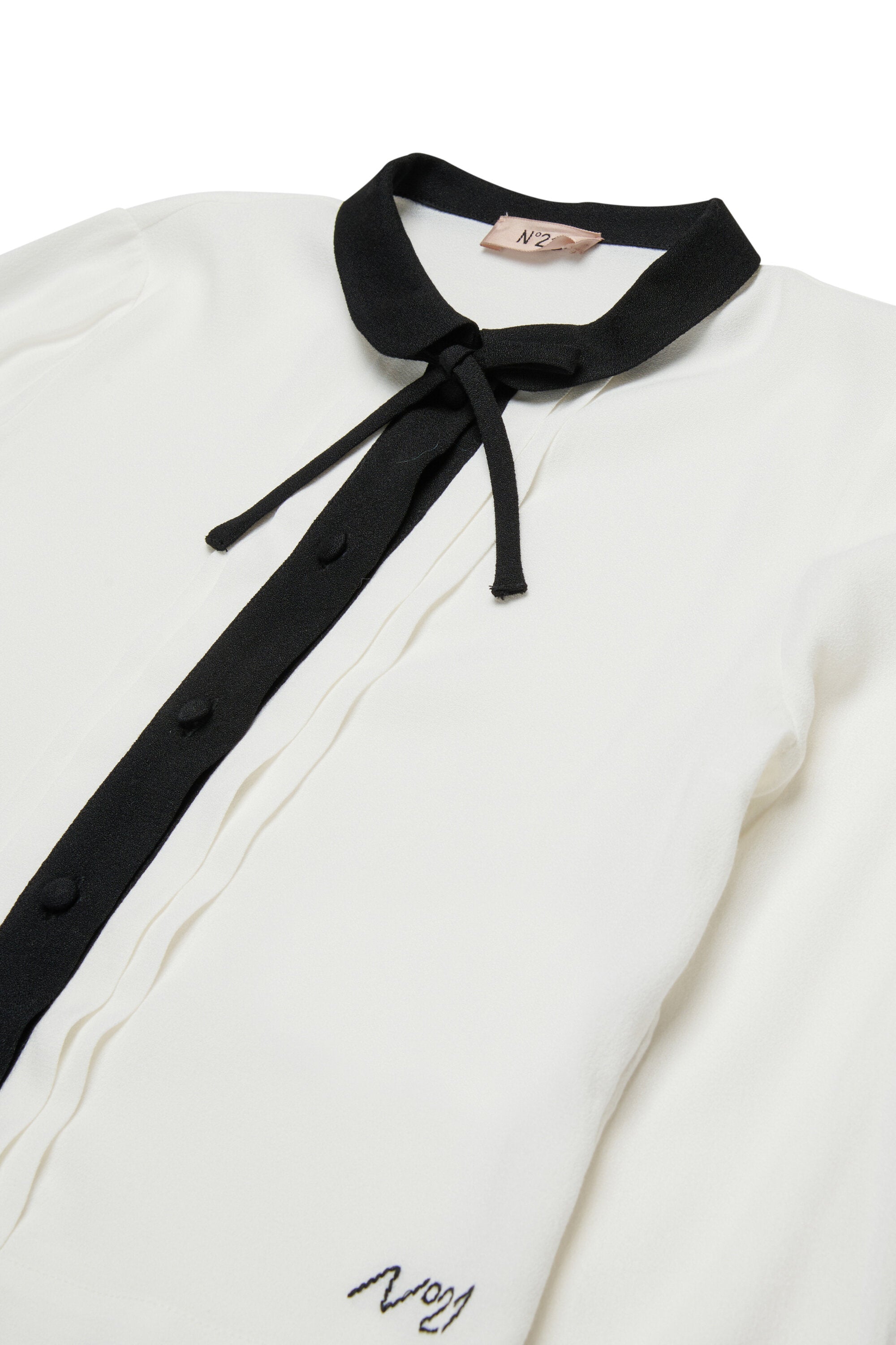 Crepe shirt with bow