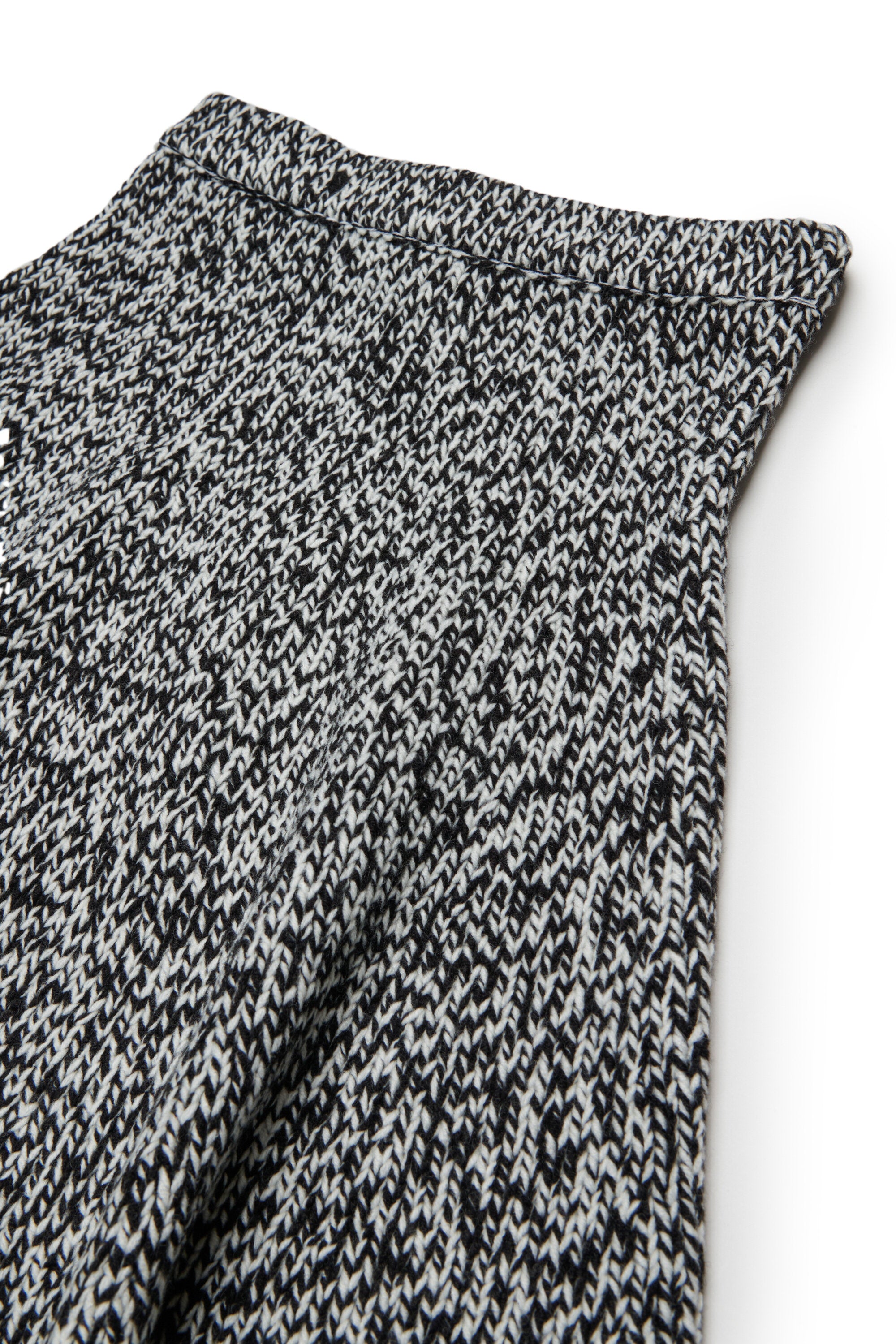 Short skirt in knit fabric with logo