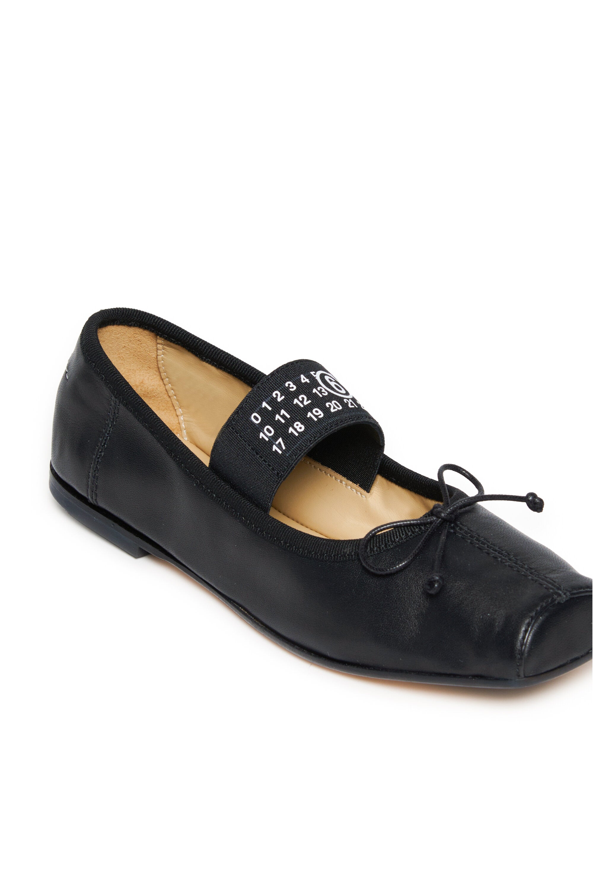 Ballet flats with elastic and bow