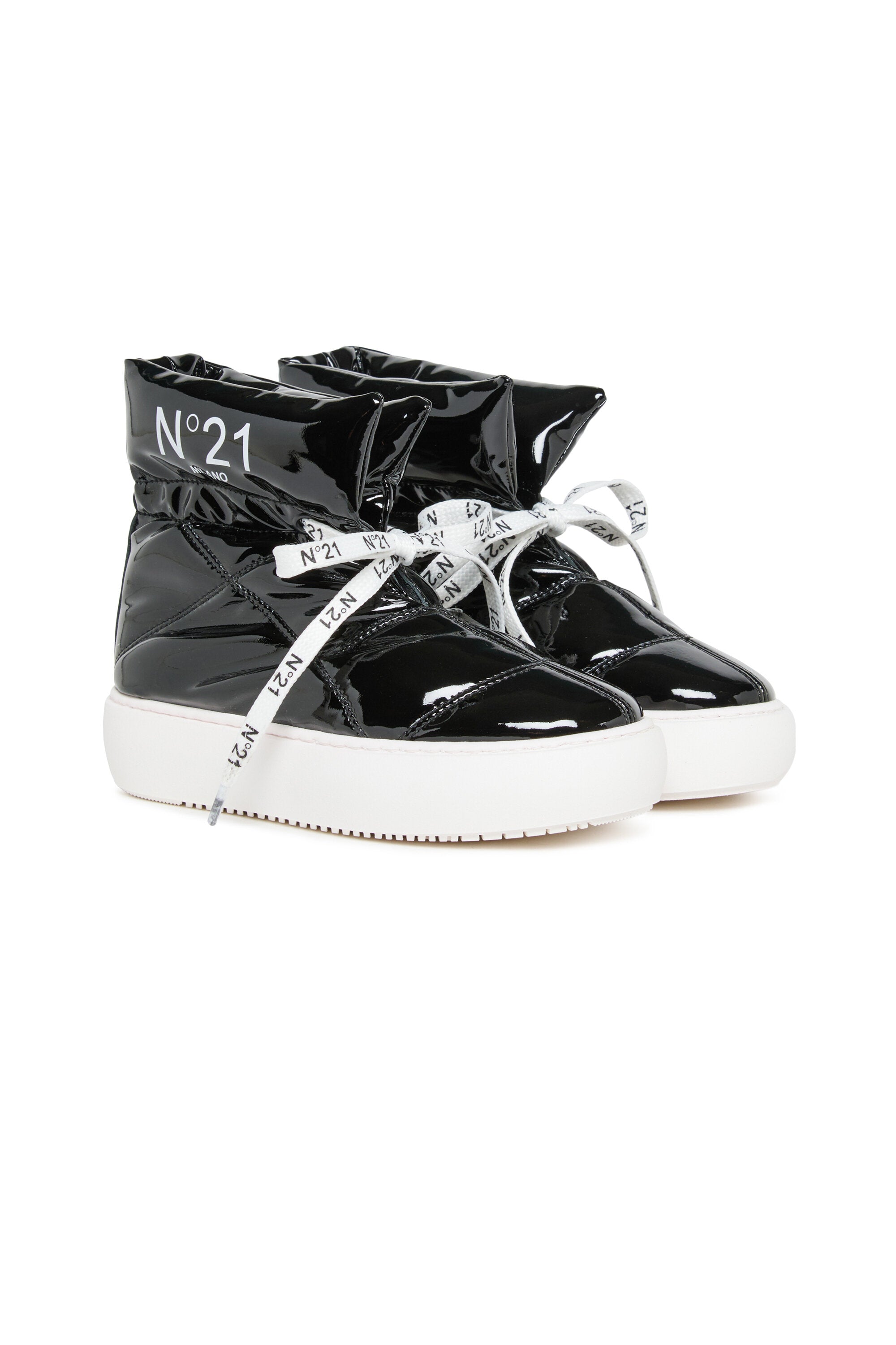 Padded snow boots with logo