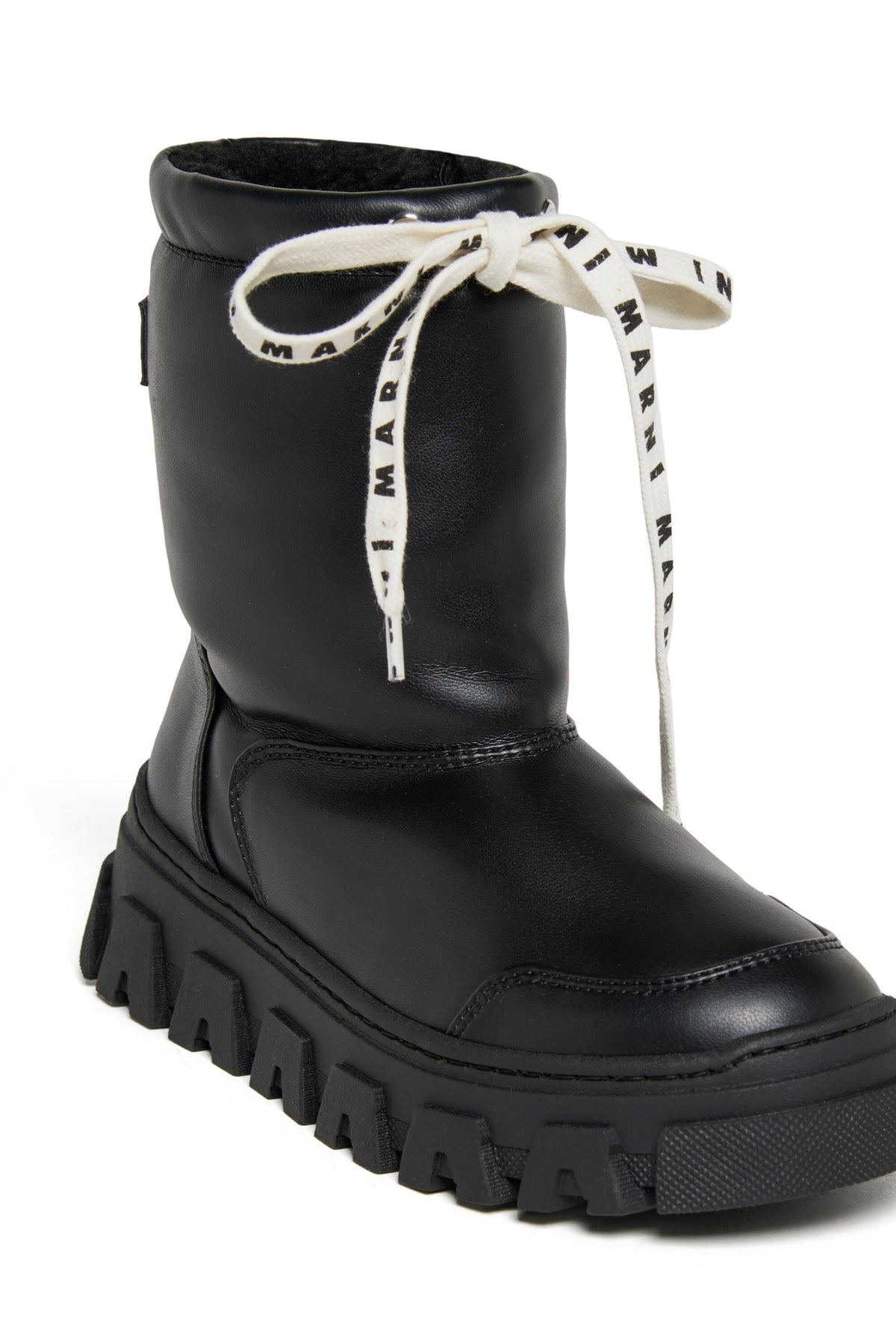 Snow boots with teddy interior