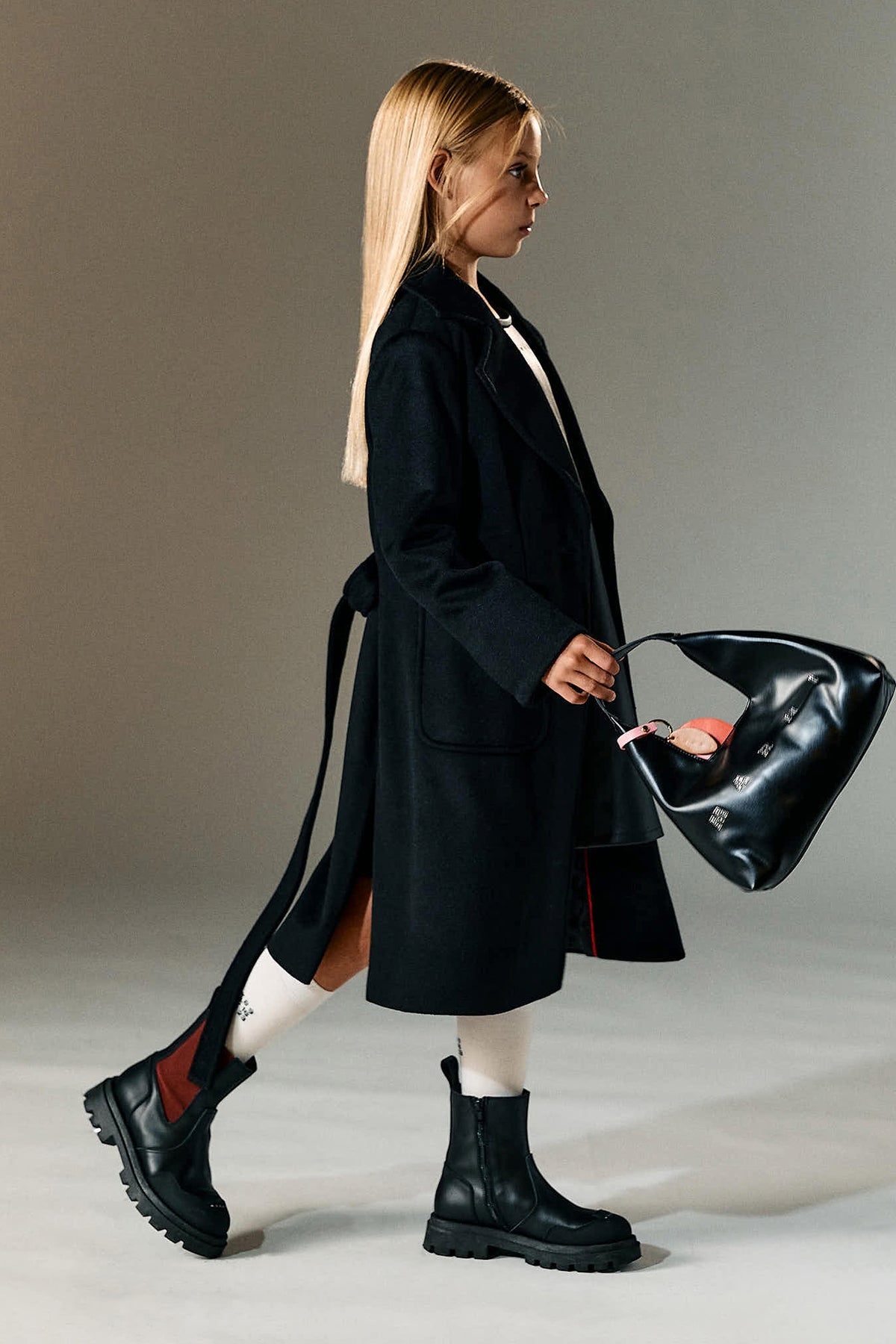 Leather Chelsea boots with logo ribbon