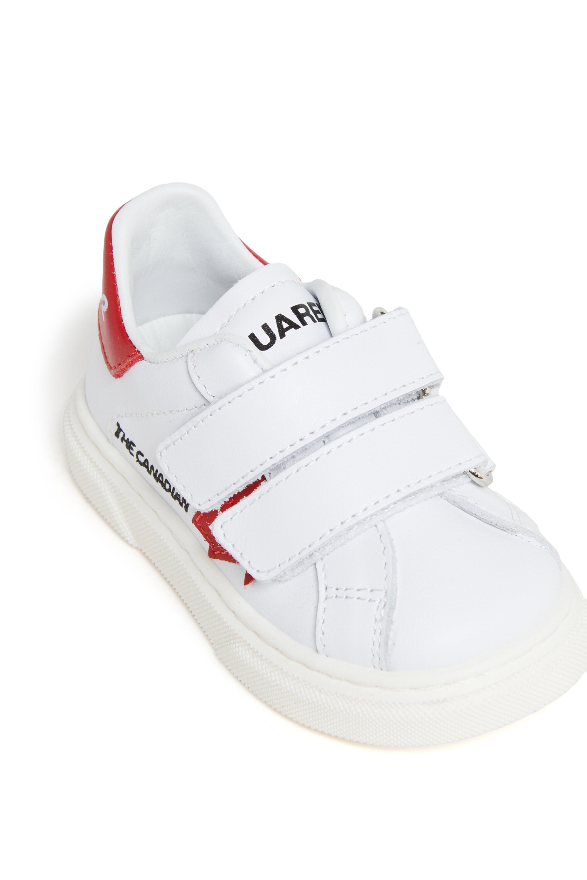 Leather low top sneakers with Maple Leaf