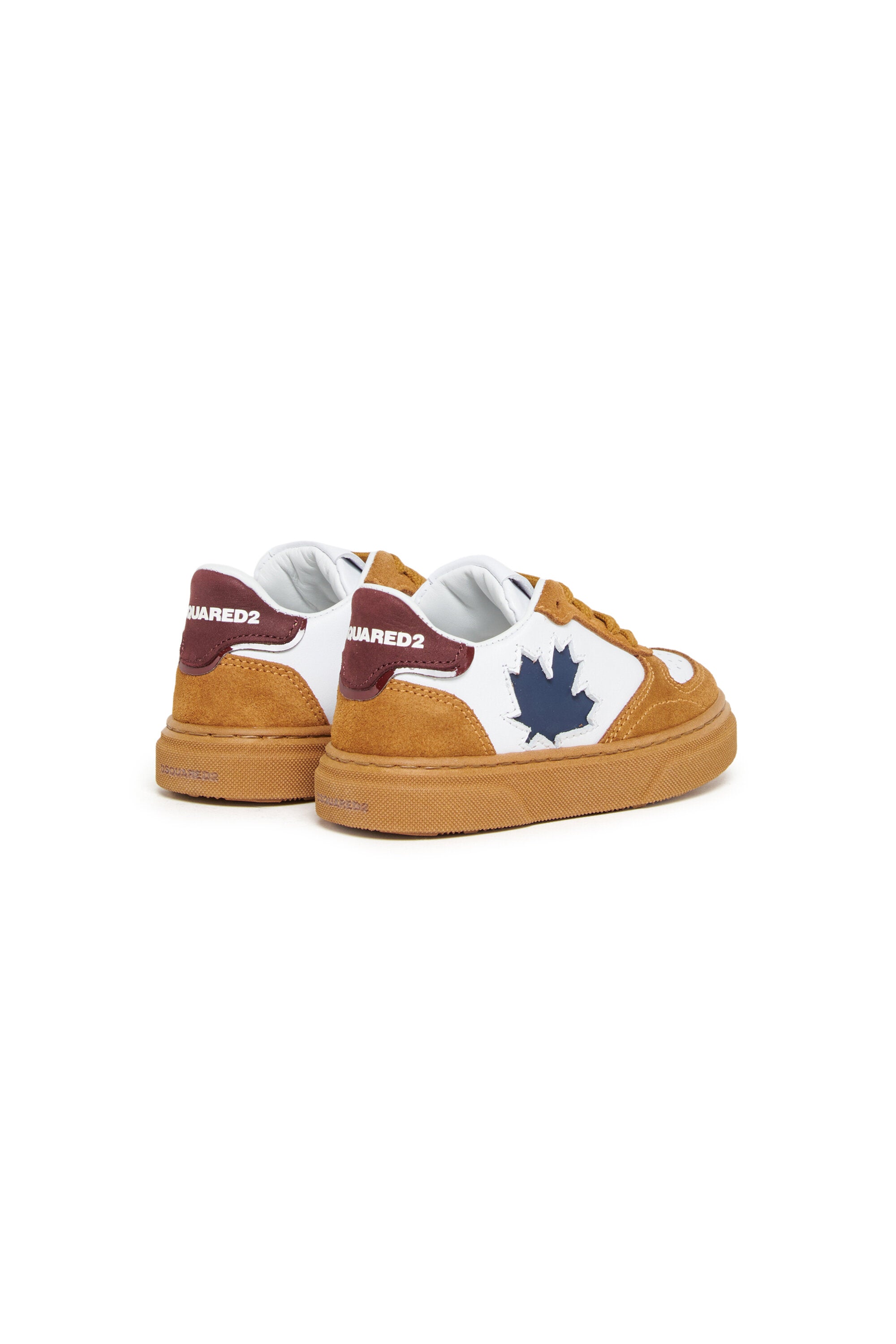 Low lace-up sneakers with Maple Leaf