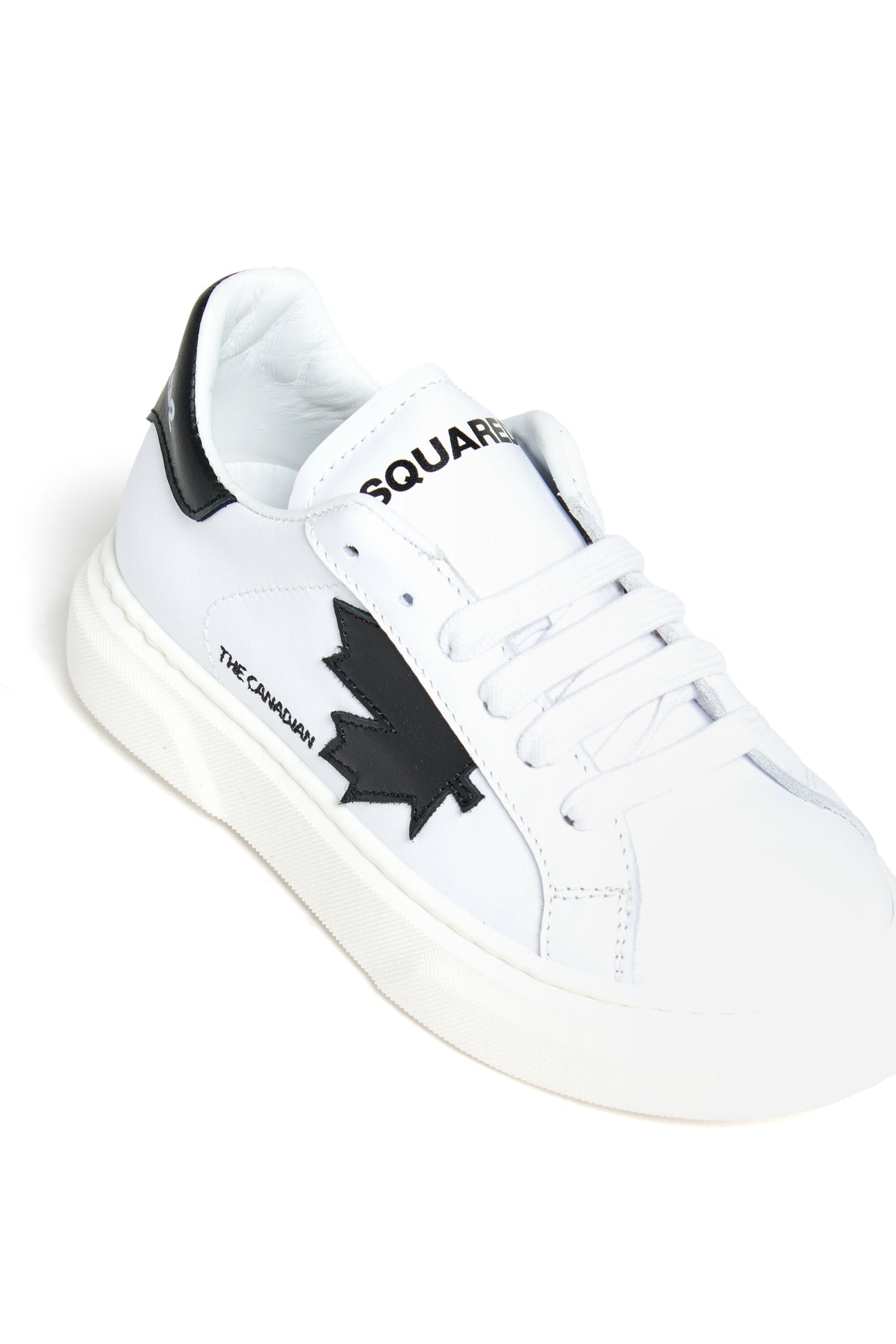 Leather low top sneakers with Maple Leaf
