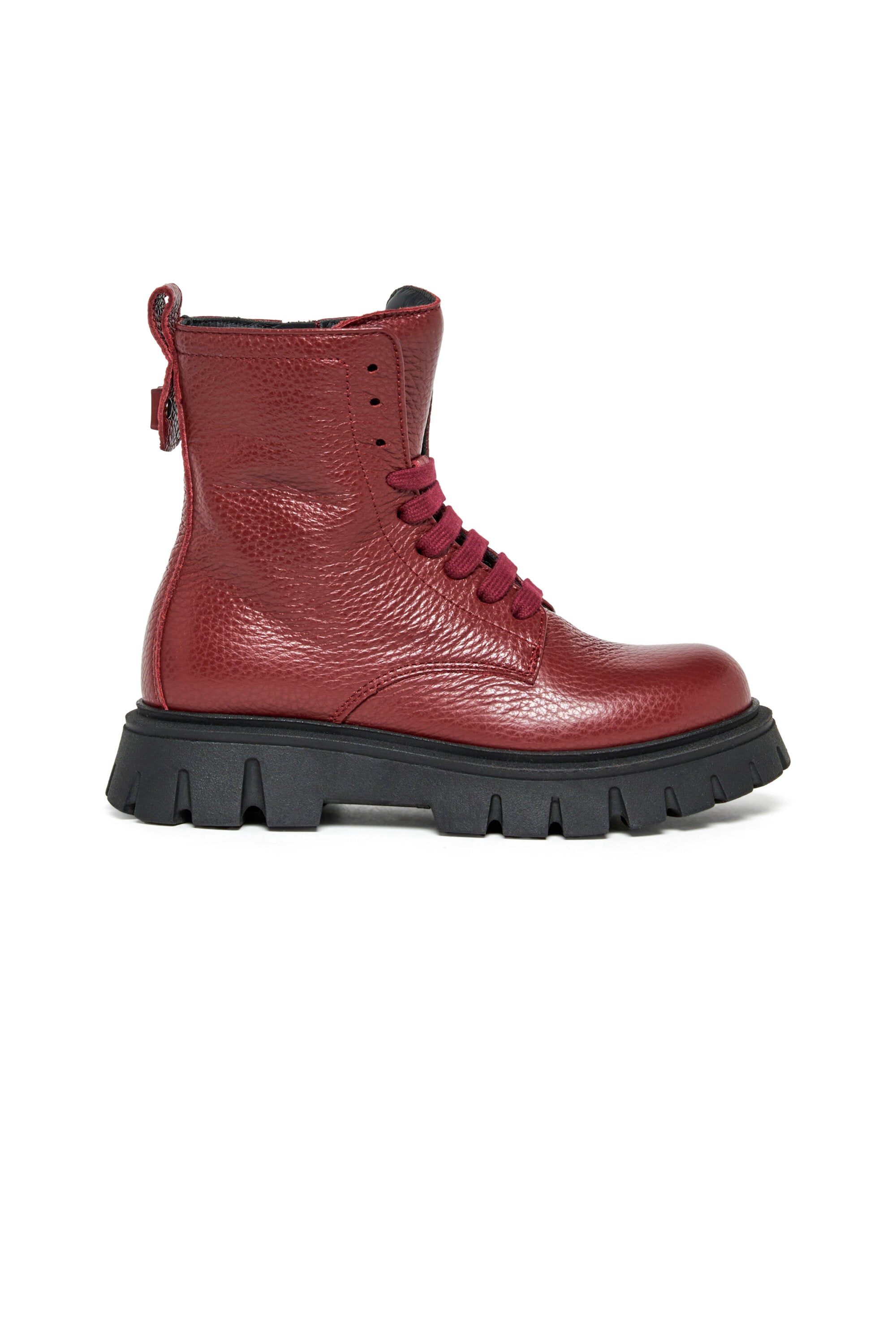 Leather combat boots with D2 stud