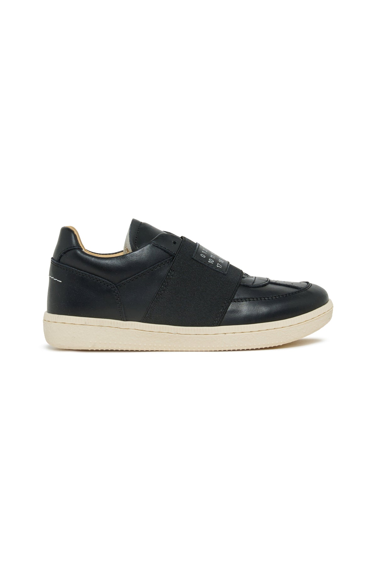 Sneakers with logo